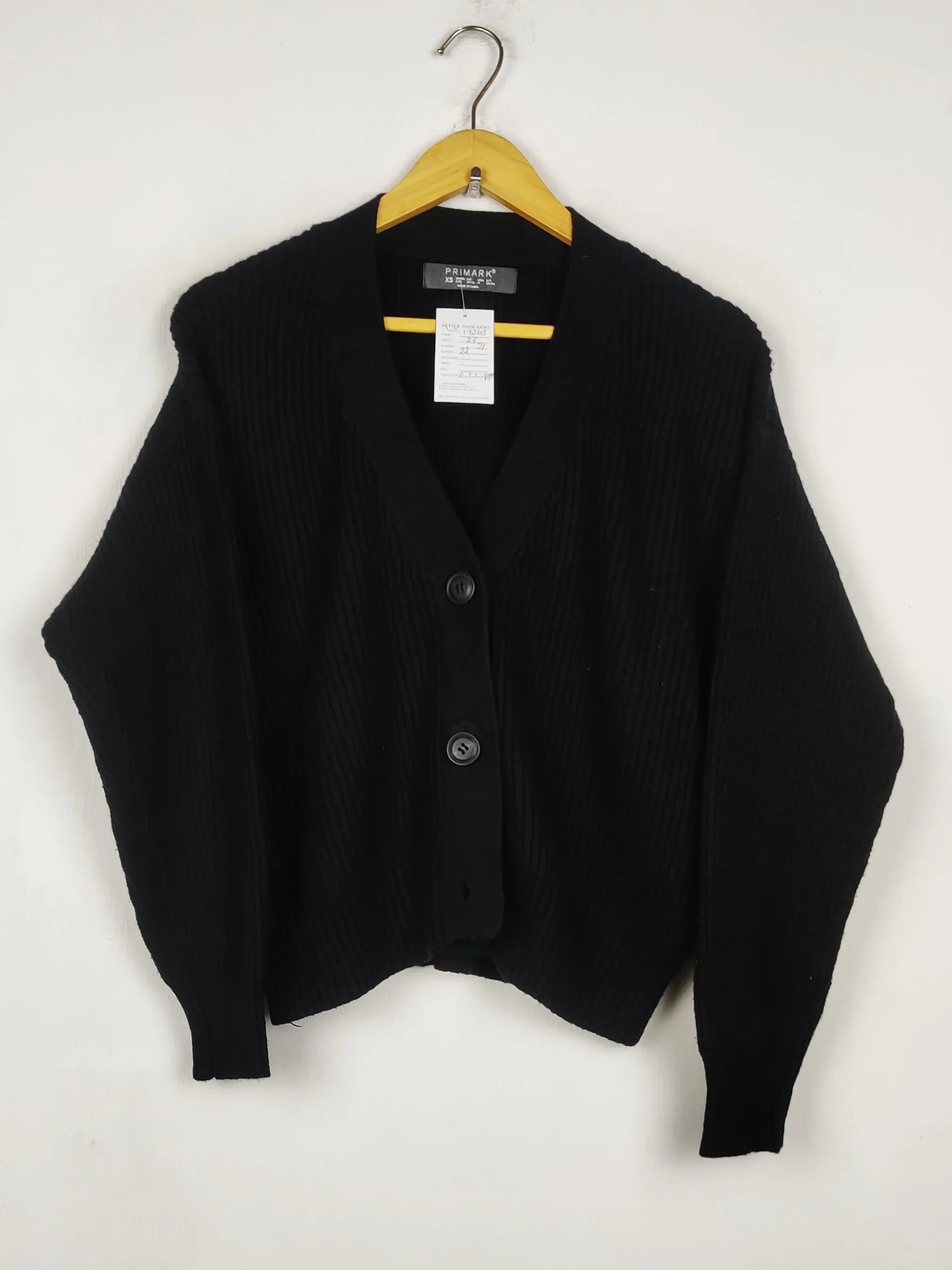 Buy online pre-used pre-loved 100% authentic & Original branded Primark (LS-18263) available in Pakistan. Top international brands avilable.