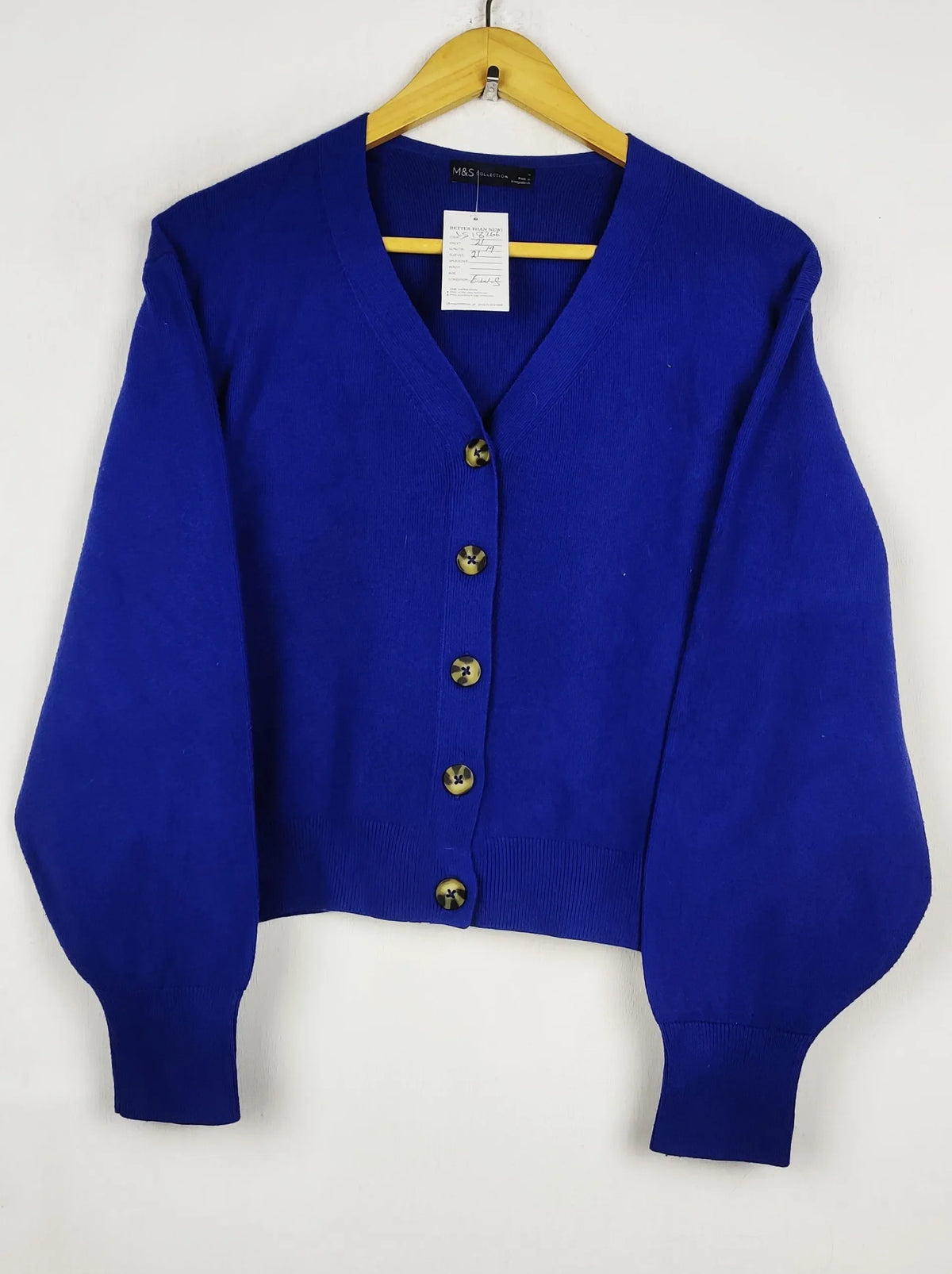 Buy online pre-used pre-loved 100% authentic & Original branded Marks & Spencer (LS-18266) available in Pakistan. Top international brands avilable.