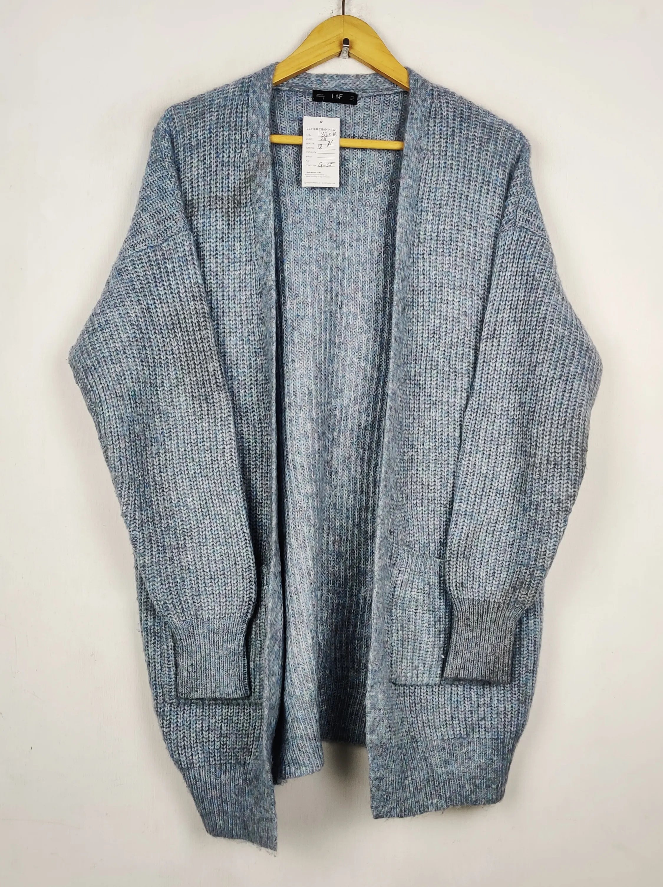 Buy online pre-used pre-loved 100% authentic & Original branded F&F (LS-18268) available in Pakistan. Top international brands avilable.