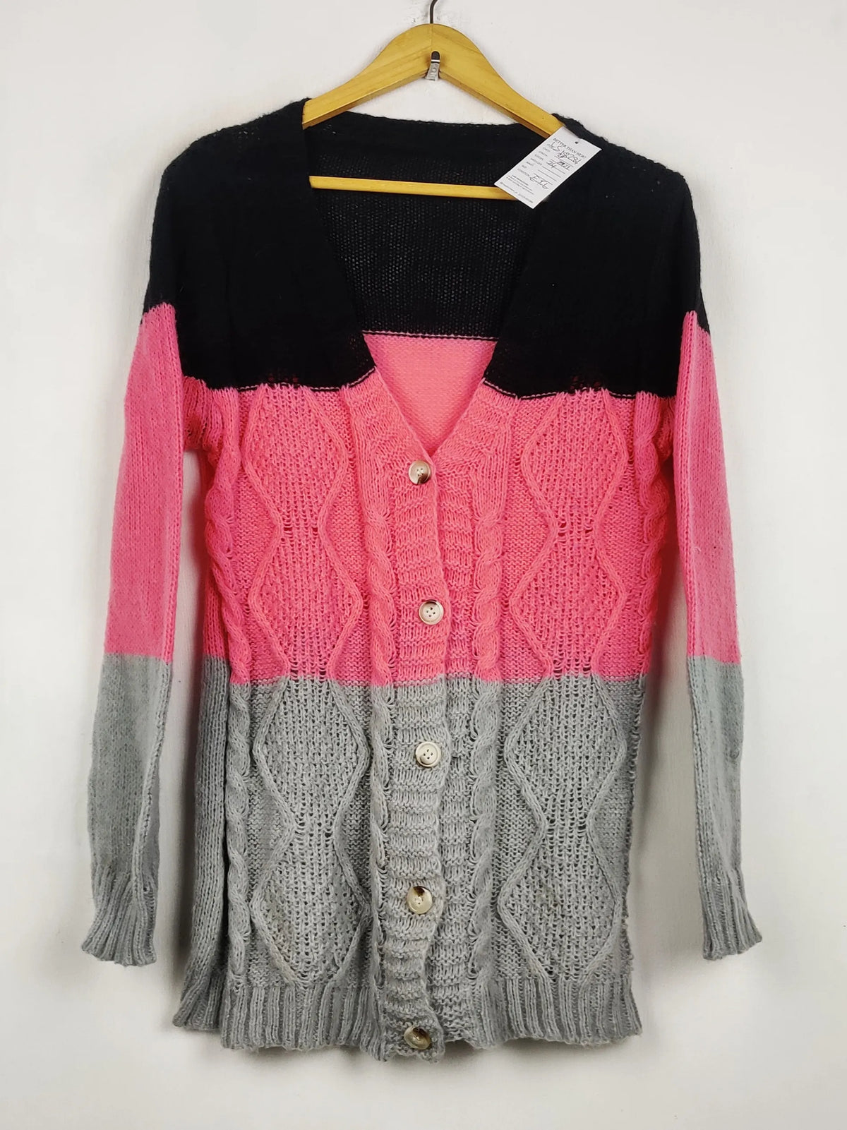 Buy online pre-used pre-loved 100% authentic & Original branded Unknown Brand (LS-18281) available in Pakistan. Top international brands avilable.