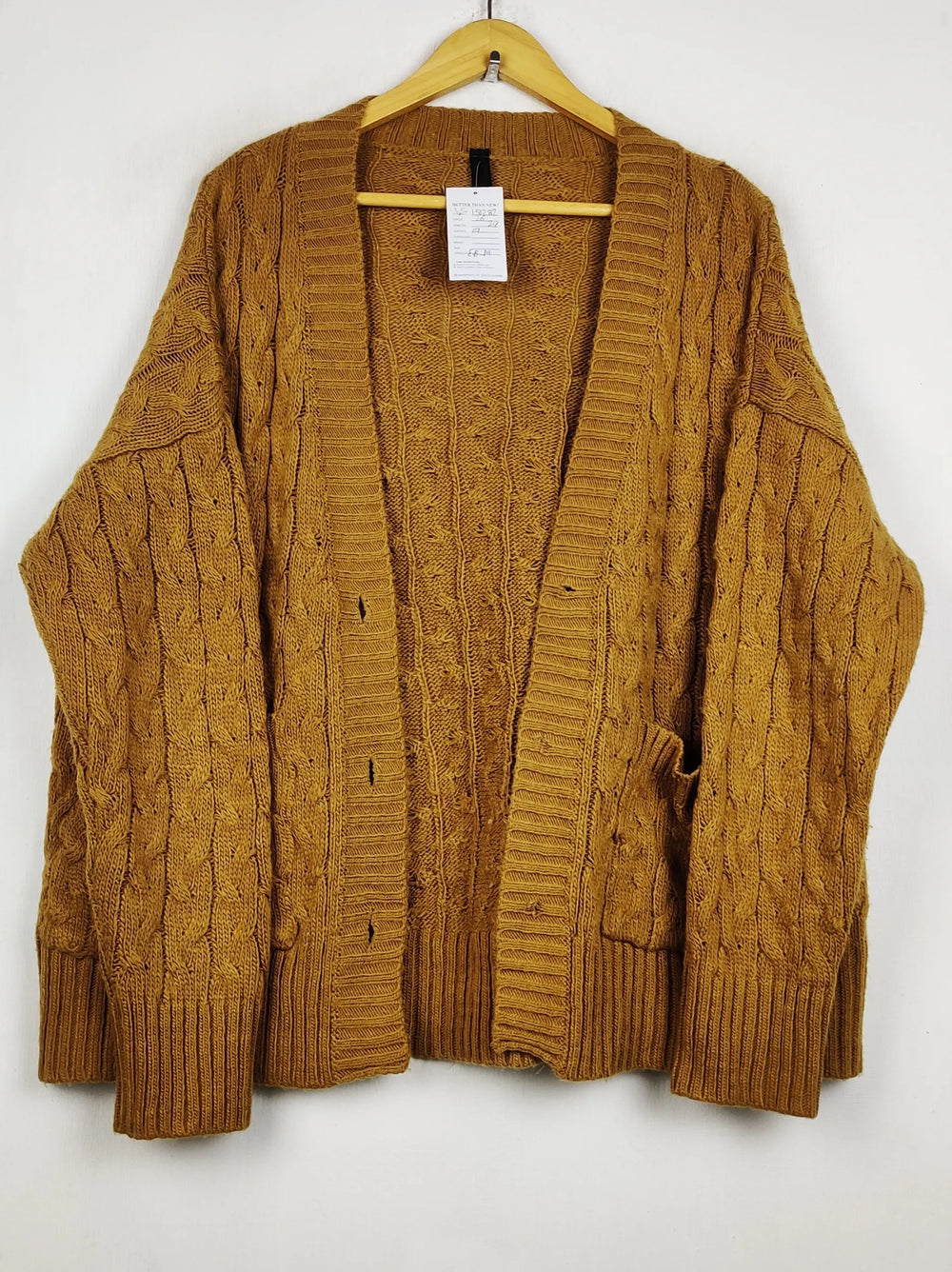 Buy online pre-used pre-loved 100% authentic & Original branded Unknown Brand (LS-18282) available in Pakistan. Top international brands avilable.