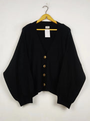 Buy online pre-used pre-loved 100% authentic & Original branded Unknown Brand (LS-18292) available in Pakistan. Top international brands avilable.