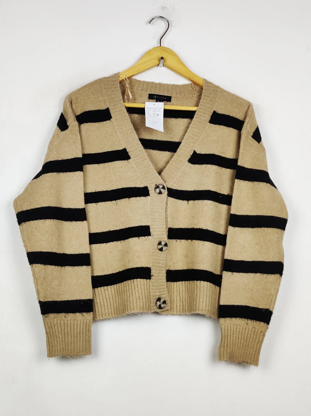Buy online pre-used pre-loved 100% authentic & Original branded New Look (LS-18301) available in Pakistan. Top international brands avilable.