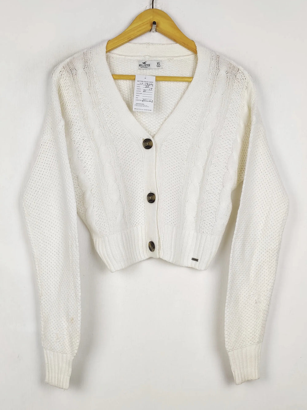 Buy online pre-used pre-loved 100% authentic & Original branded Hollister (LS-18304) available in Pakistan. Top international brands avilable.