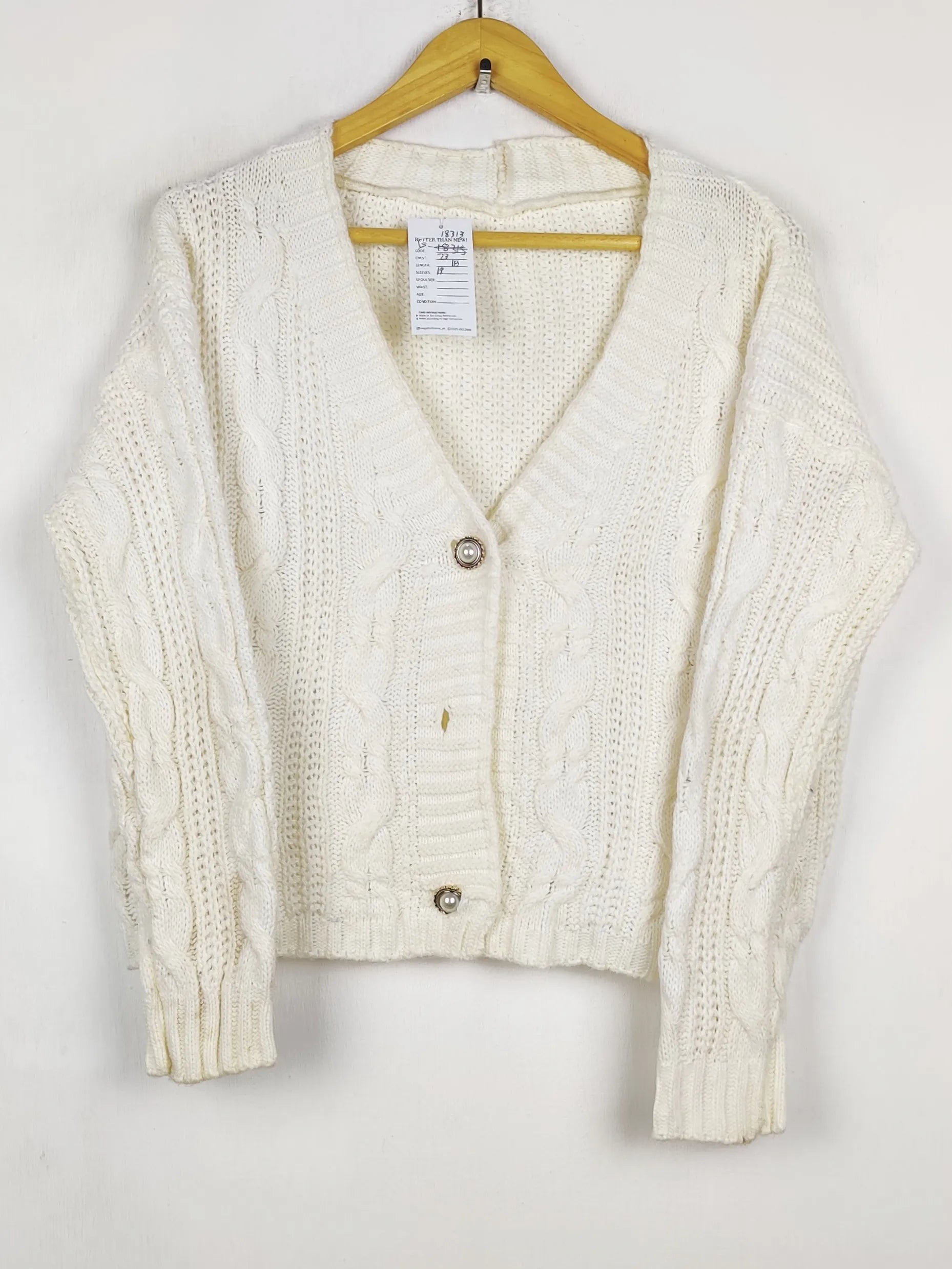 Buy online pre-used pre-loved 100% authentic & Original branded Unknown Brand (LS-18313) available in Pakistan. Top international brands avilable.