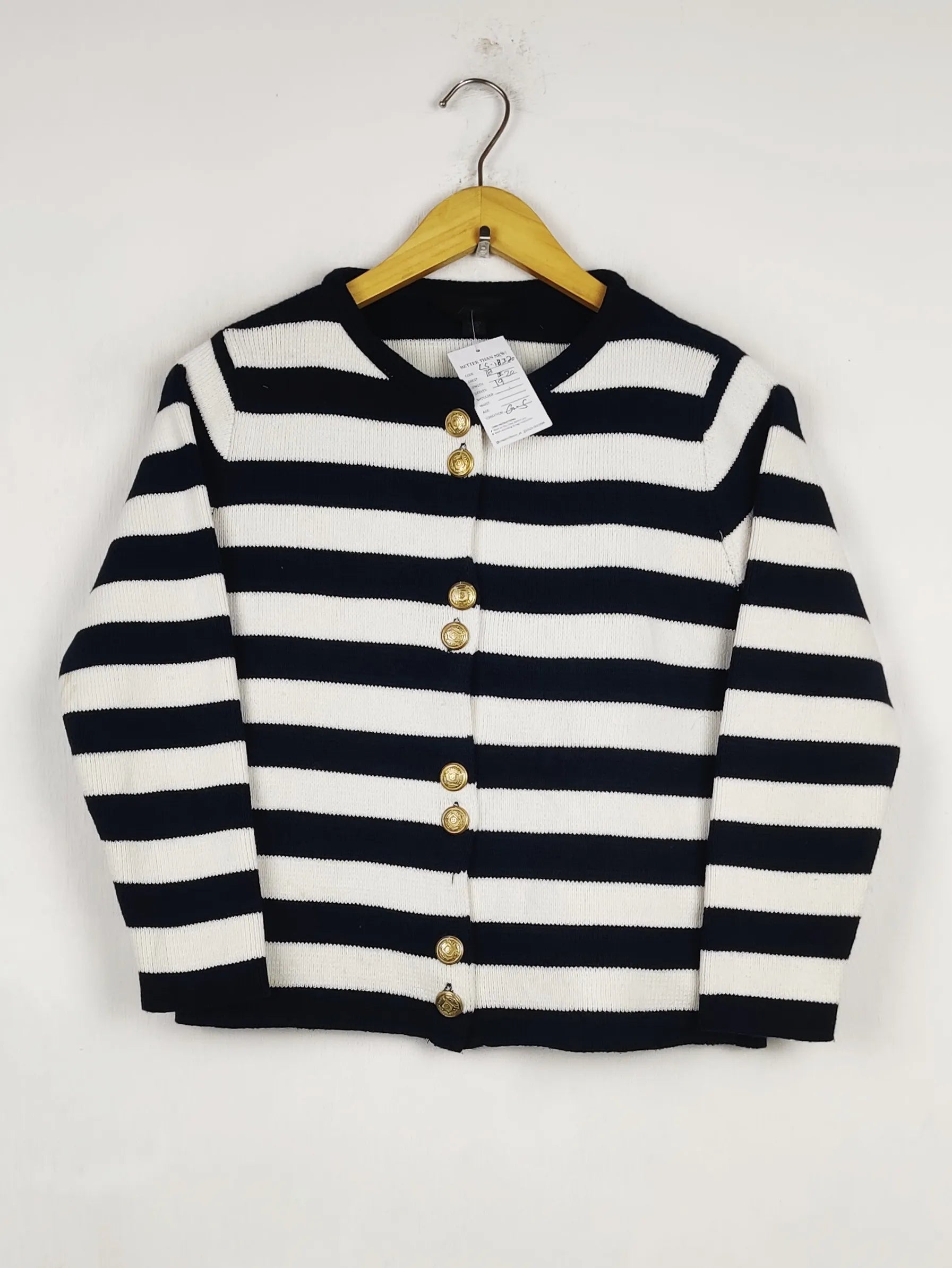 Buy online pre-used pre-loved 100% authentic & Original branded Zara (LS-18320) available in Pakistan. Top international brands avilable.