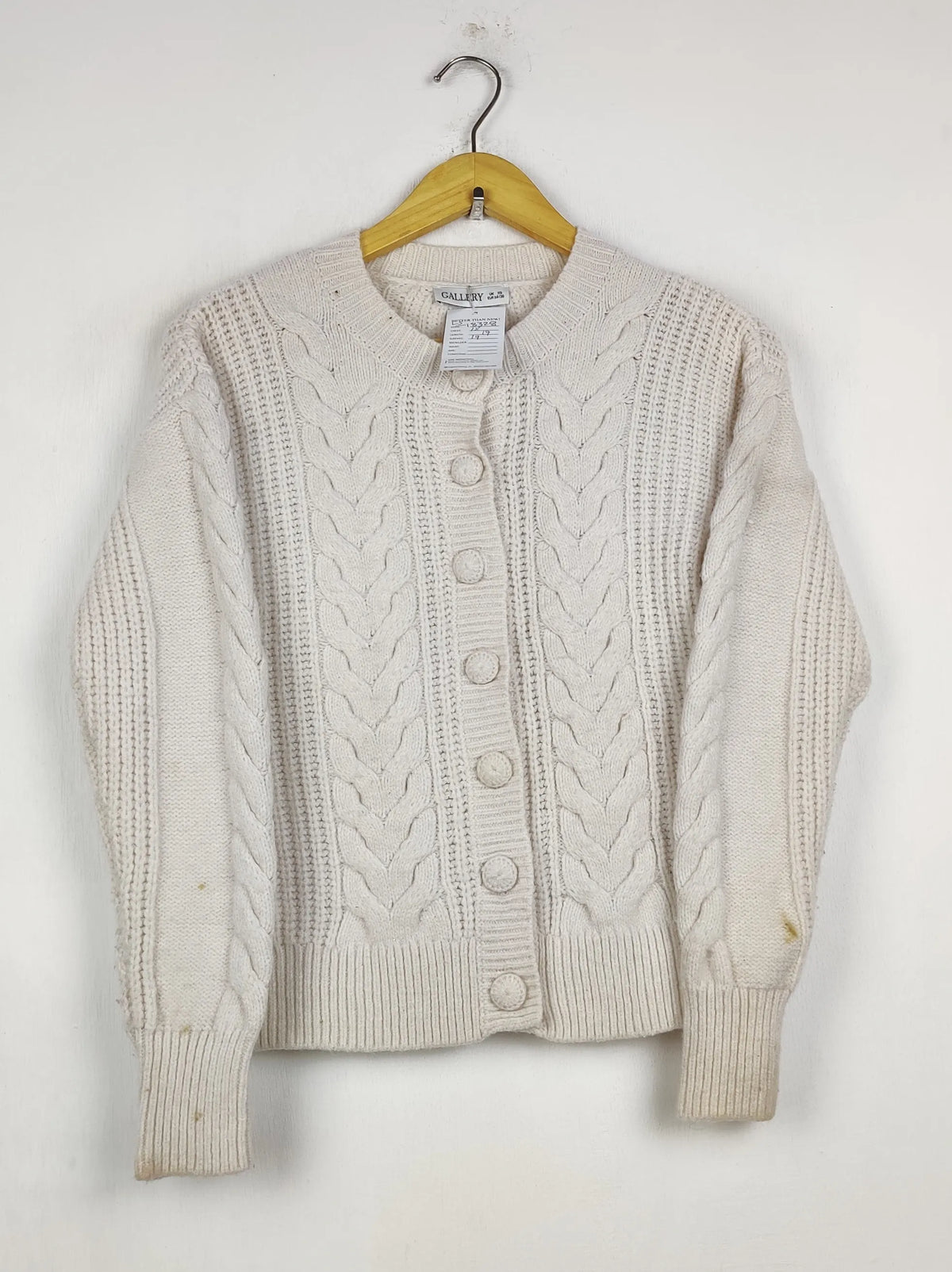 Buy online pre-used pre-loved 100% authentic & Original branded Gallery (LS-18328) available in Pakistan. Top international brands avilable.