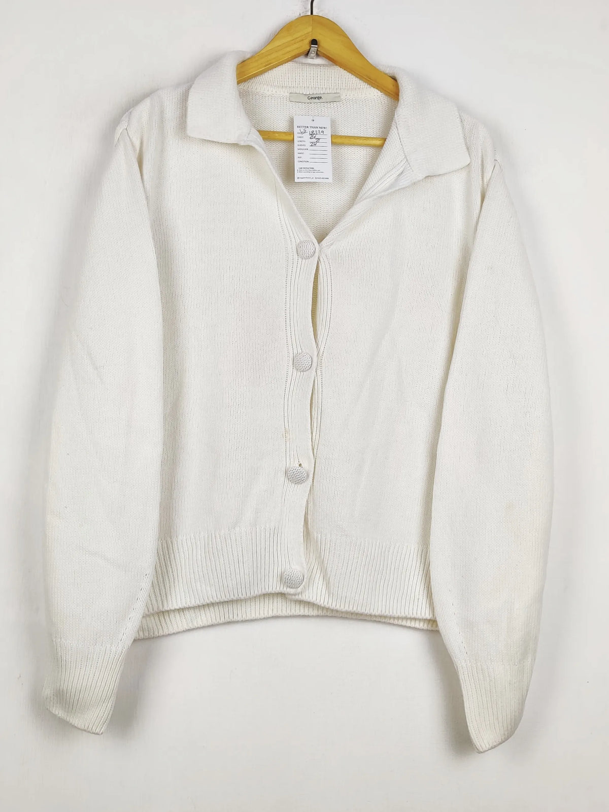 Buy online pre-used pre-loved 100% authentic & Original branded George (LS-18329) available in Pakistan. Top international brands avilable.