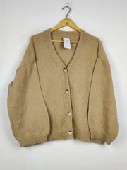 Buy online pre-used pre-loved 100% authentic & Original branded Unknown Brand (LS-18340) available in Pakistan. Top international brands avilable.