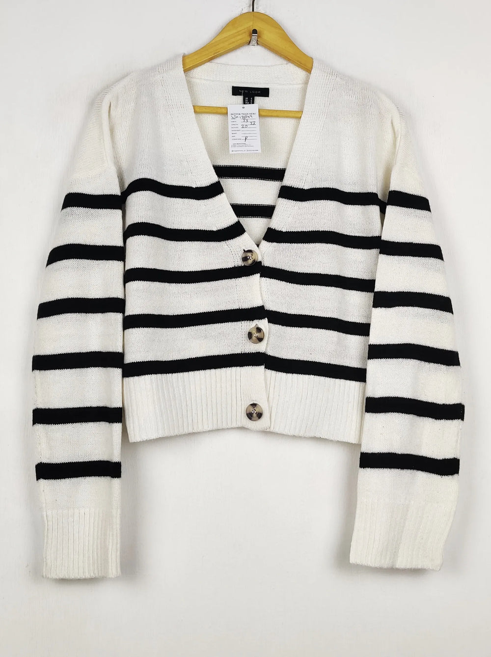 Buy online pre-used pre-loved 100% authentic & Original branded New Look (LS-18344) available in Pakistan. Top international brands avilable.