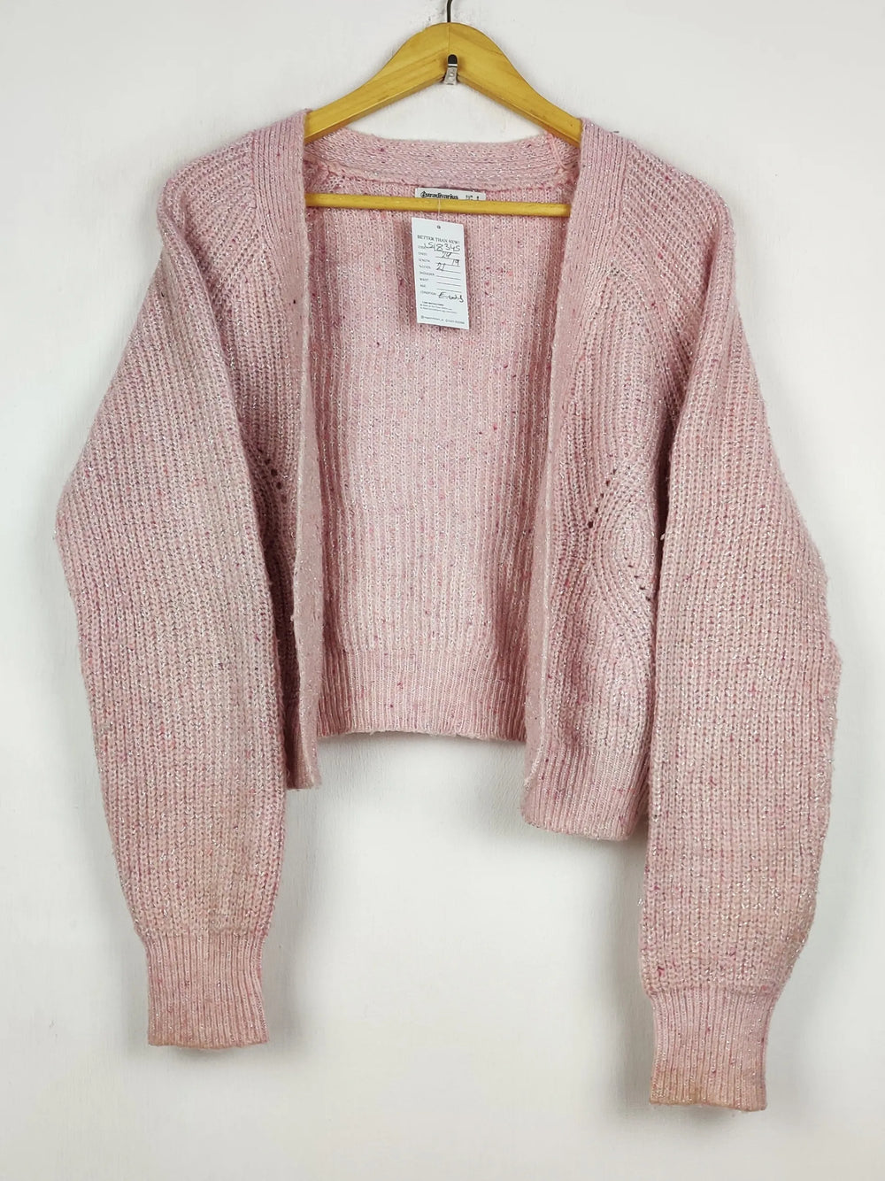 Buy online pre-used pre-loved 100% authentic & Original branded Stradivarius (LS-18345) available in Pakistan. Top international brands avilable.