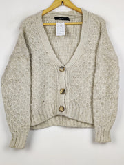 Buy online pre-used pre-loved 100% authentic & Original branded Vero Moda (LS-18347) available in Pakistan. Top international brands avilable.