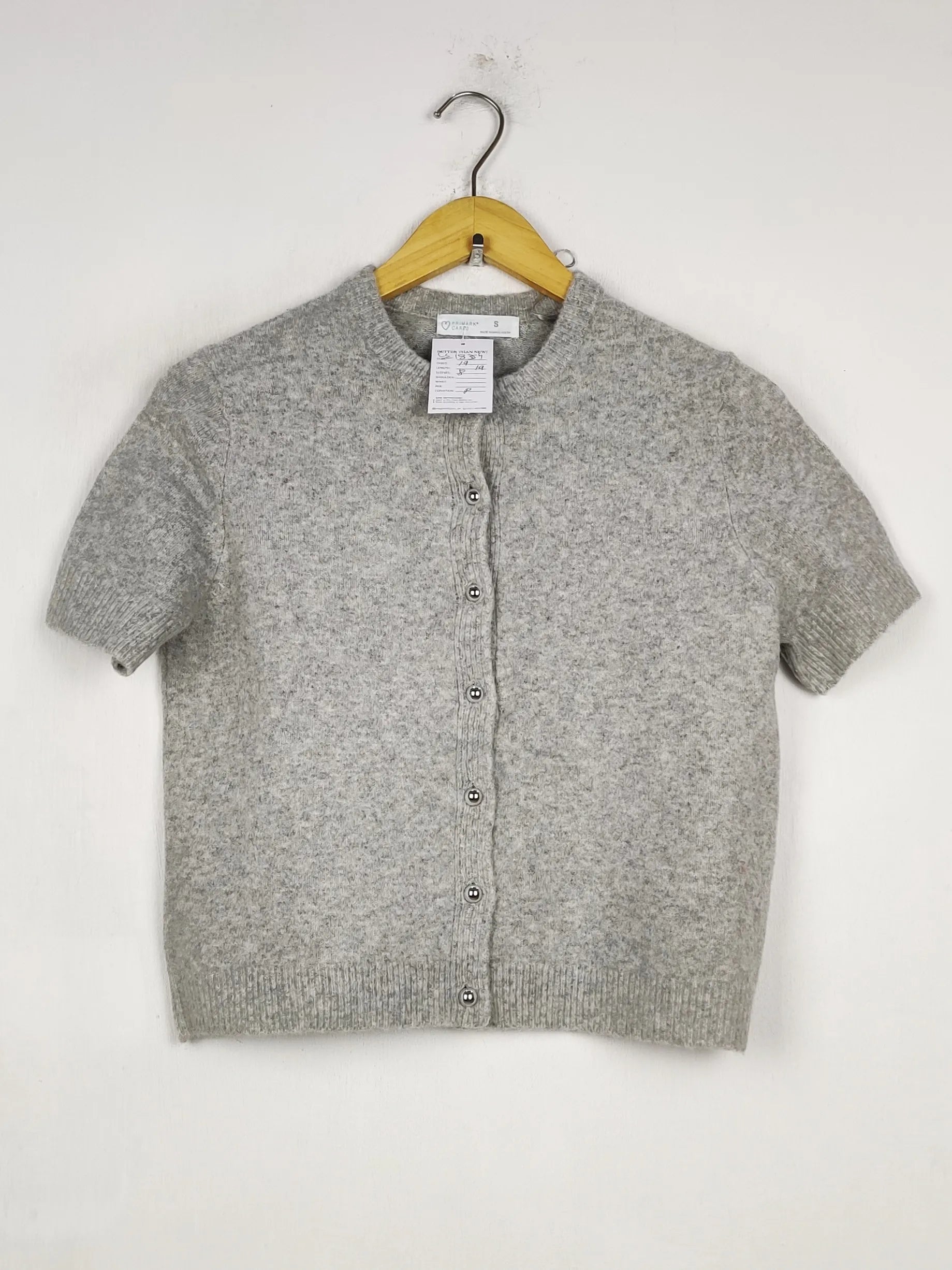 Buy online pre-used pre-loved 100% authentic & Original branded Primark (LS-18354) available in Pakistan. Top international brands avilable.