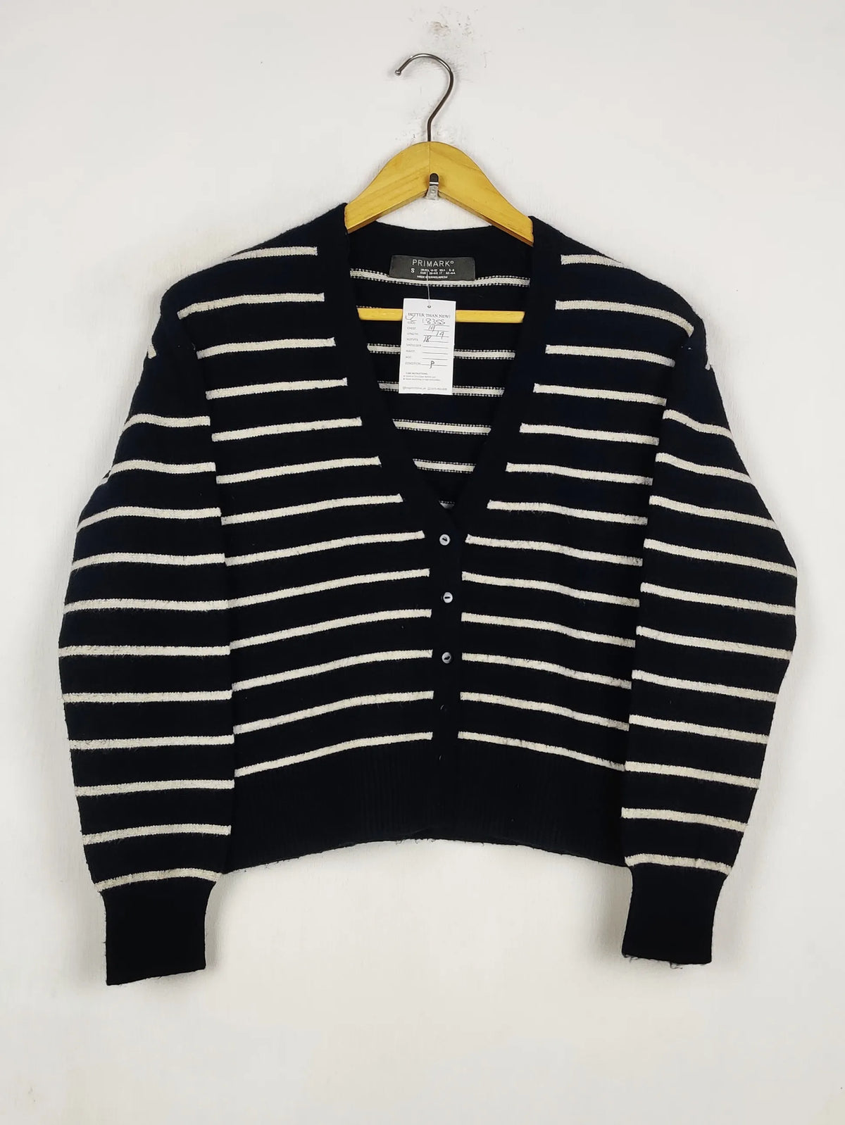 Buy online pre-used pre-loved 100% authentic & Original branded Primark (LS-18355) available in Pakistan. Top international brands avilable.