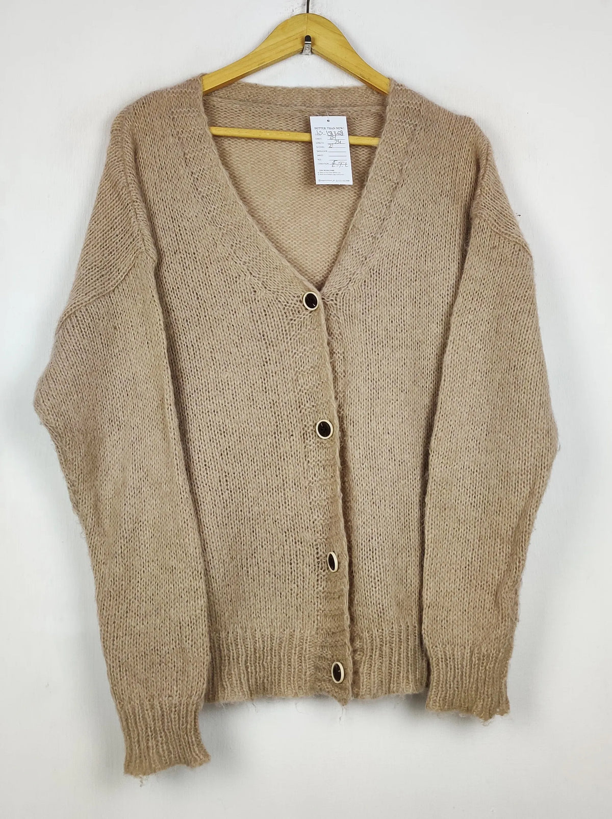 Buy online pre-used pre-loved 100% authentic & Original branded Unknown Brand (LS-18368) available in Pakistan. Top international brands avilable.