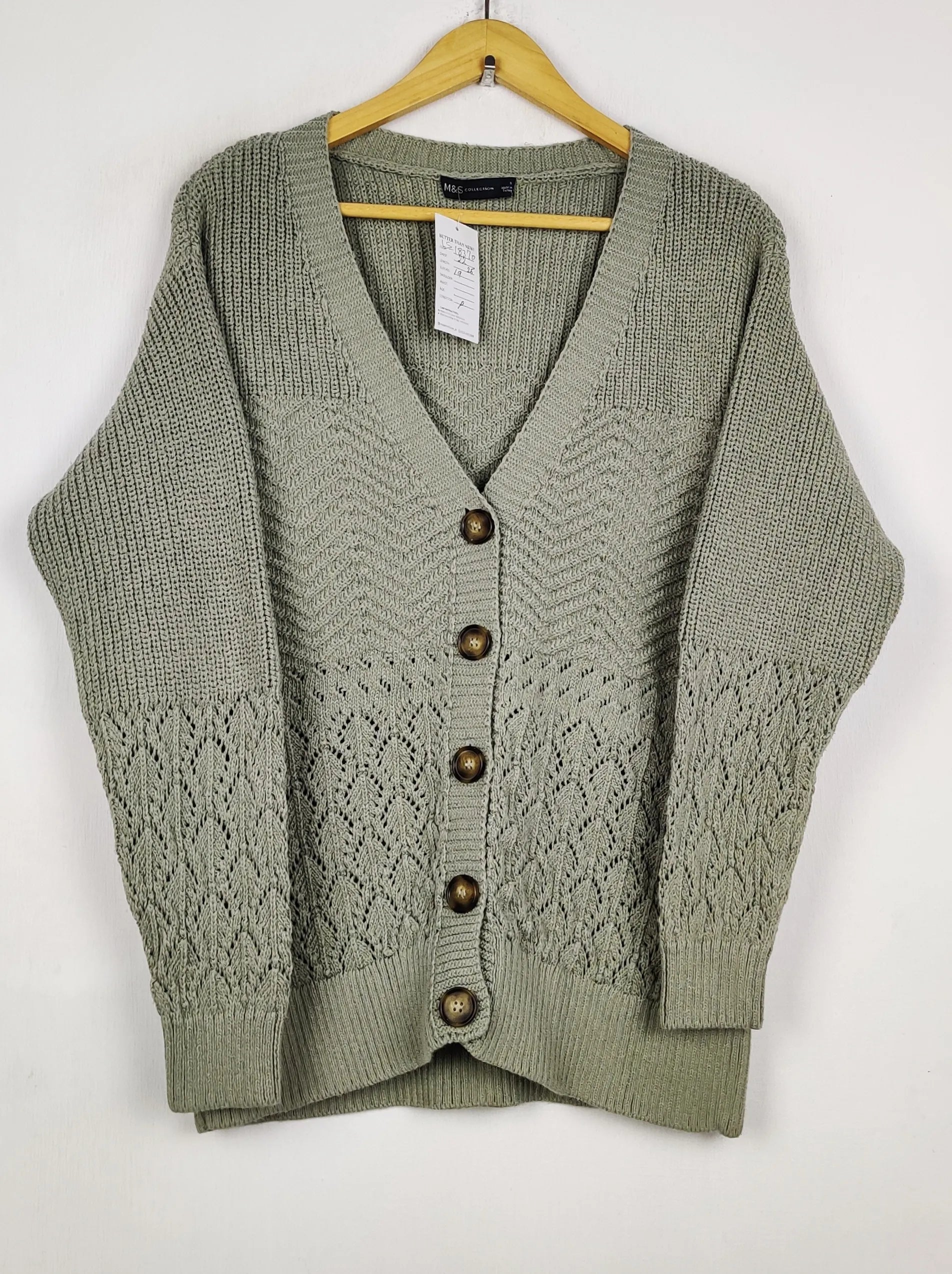 Buy online pre-used pre-loved 100% authentic & Original branded Marks & Spencer (LS-18370) available in Pakistan. Top international brands avilable.
