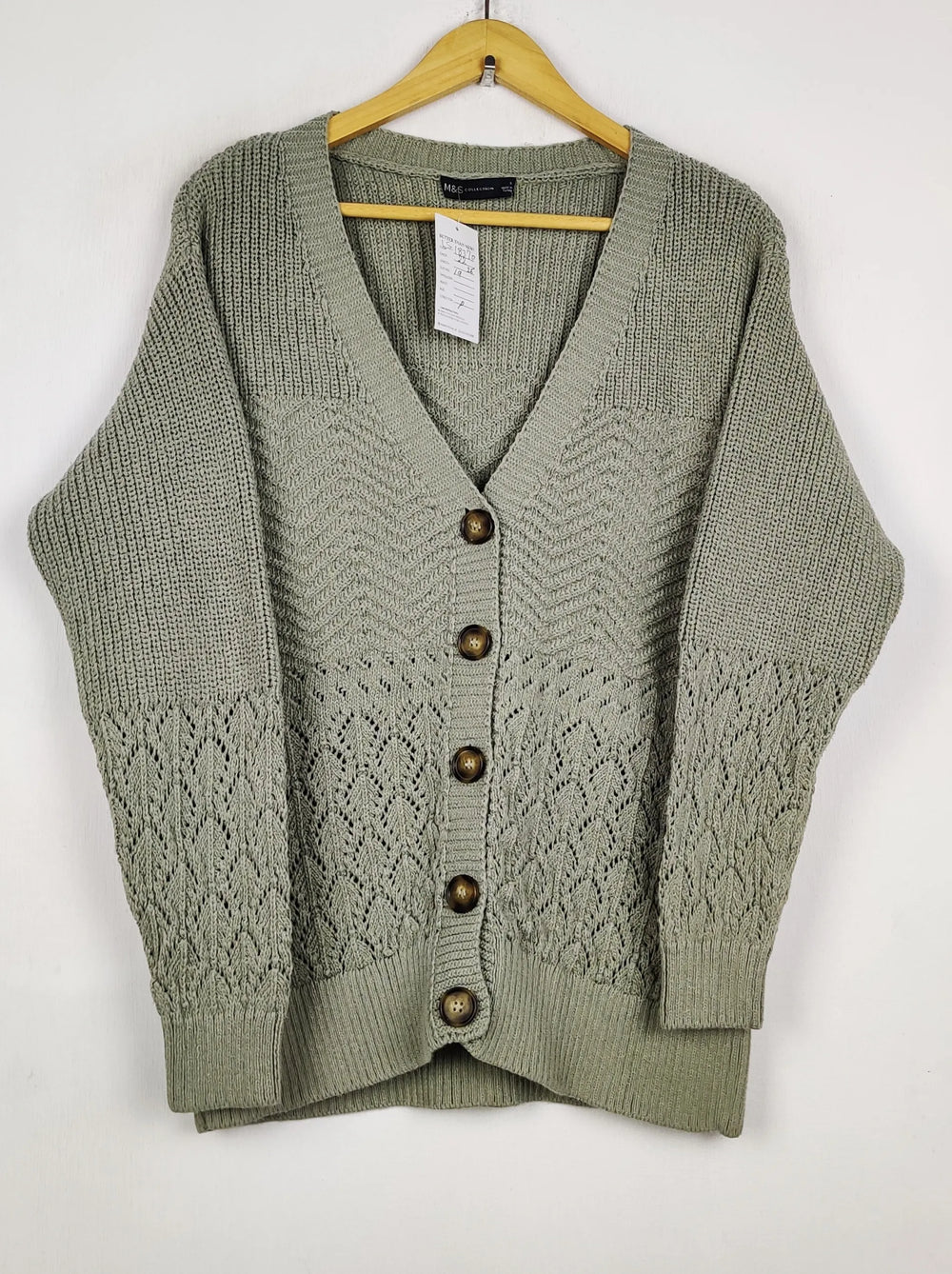 Buy online pre-used pre-loved 100% authentic & Original branded Marks & Spencer (LS-18370) available in Pakistan. Top international brands avilable.