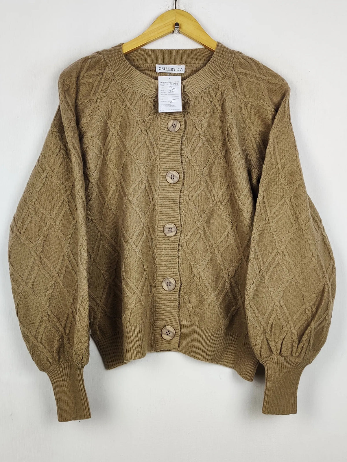 Buy online pre-used pre-loved 100% authentic & Original branded Gallery (LS-18379) available in Pakistan. Top international brands avilable.