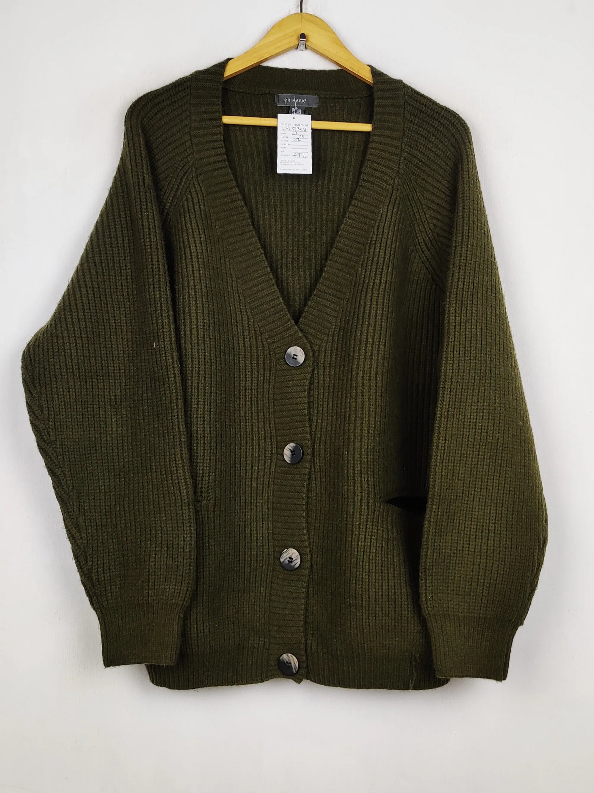 Buy online pre-used pre-loved 100% authentic & Original branded Primark (LS-18398) available in Pakistan. Top international brands avilable.