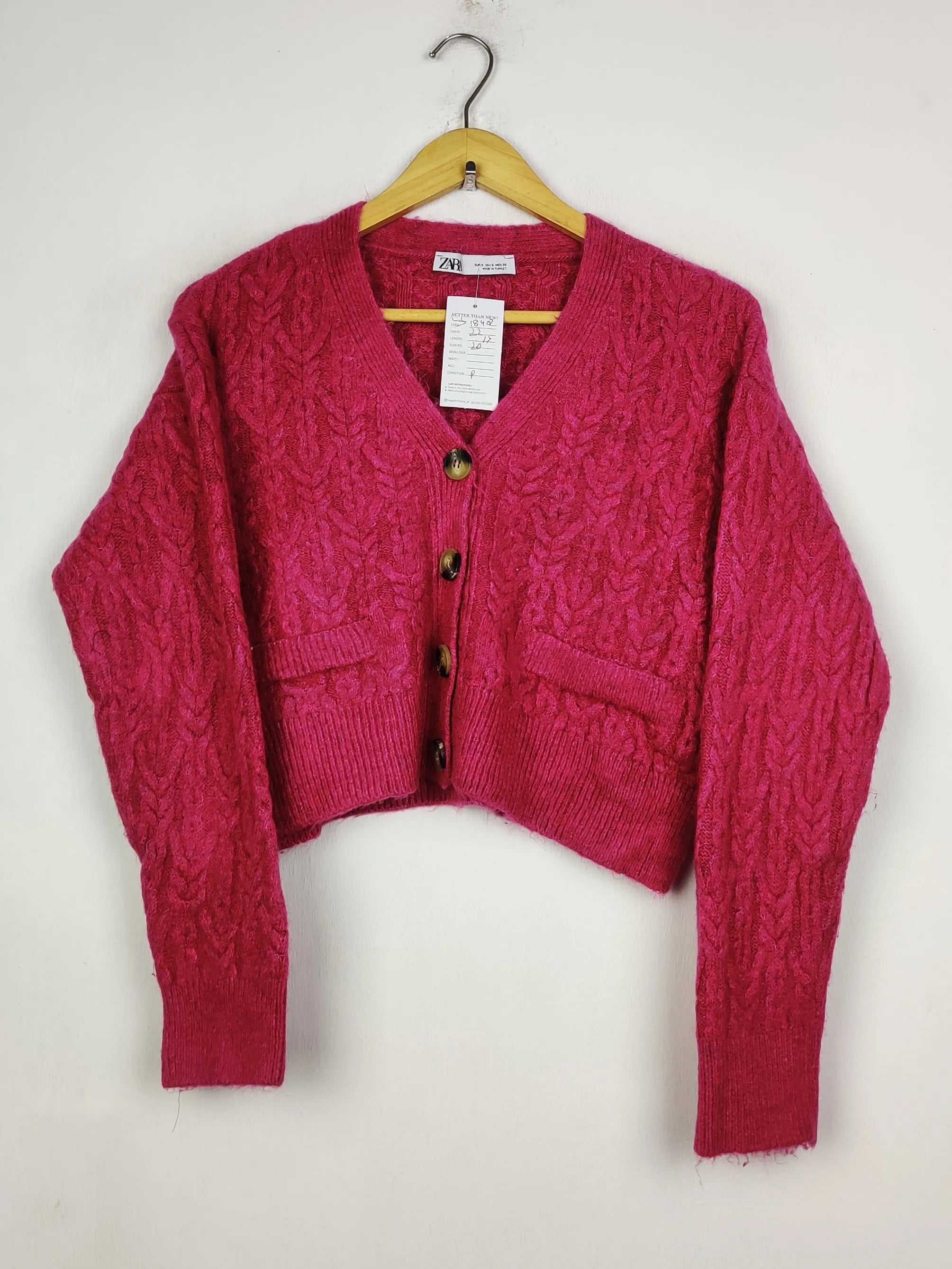 Buy online pre-used pre-loved 100% authentic & Original branded Zara (LS-18402) available in Pakistan. Top international brands avilable.