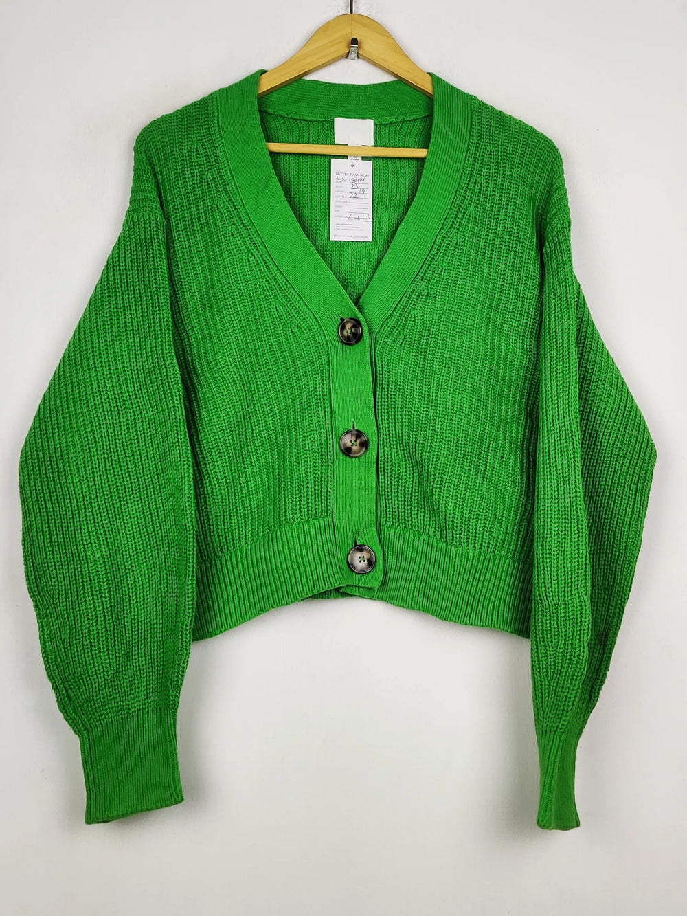 Buy online pre-used pre-loved 100% authentic & Original branded H&M (LS-18414) available in Pakistan. Top international brands avilable.