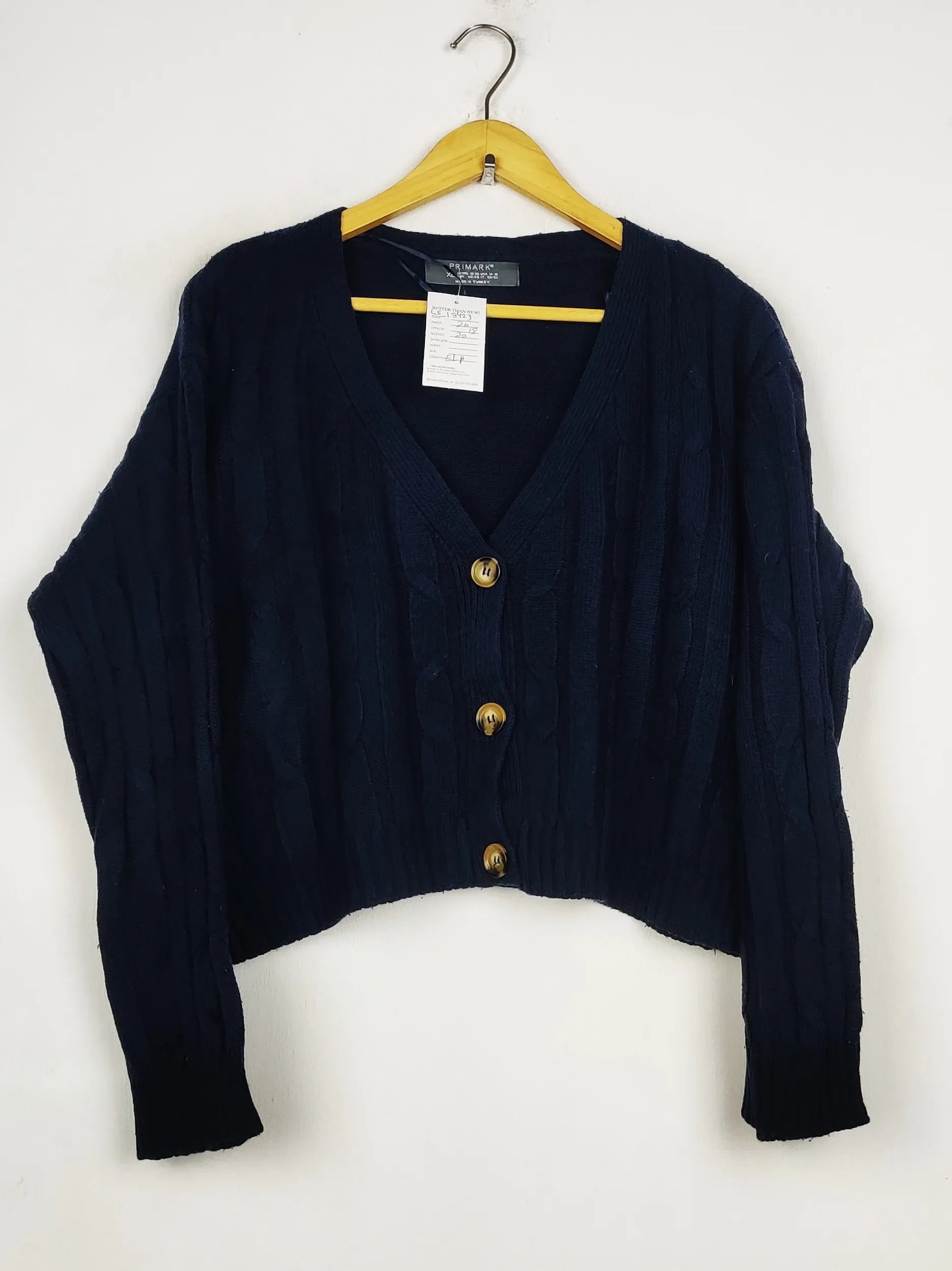 Buy online pre-used pre-loved 100% authentic & Original branded Primark (LS-18423) available in Pakistan. Top international brands avilable.