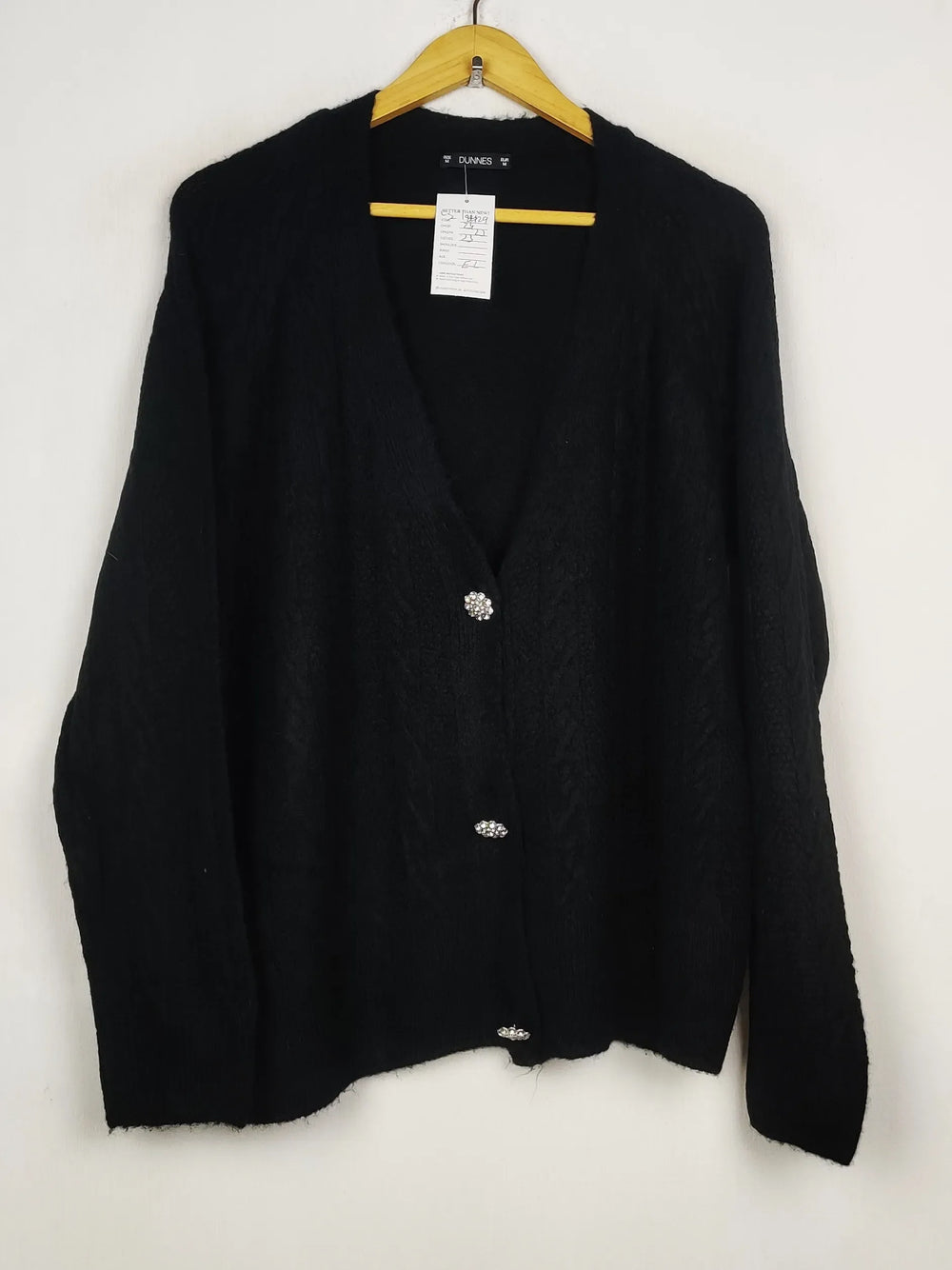 Buy online pre-used pre-loved 100% authentic & Original branded Dunnes Stores (LS-18429) available in Pakistan. Top international brands avilable.
