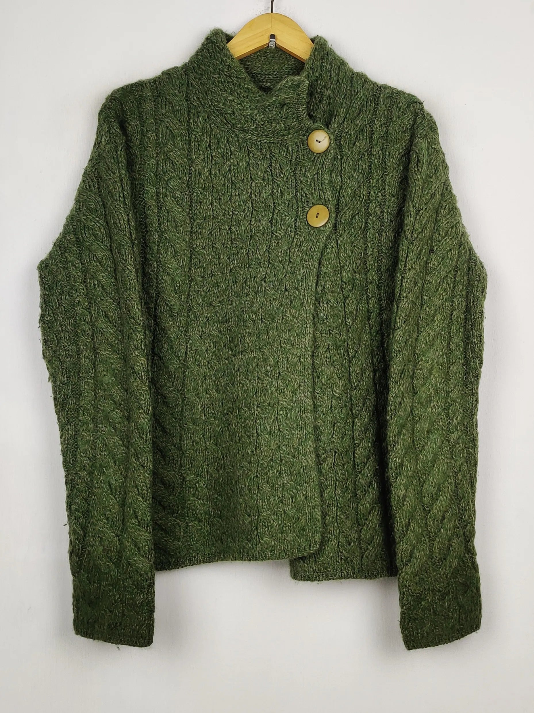 Buy online pre-used pre-loved 100% authentic & Original branded Unknown Brand (LS-18442) available in Pakistan. Top international brands avilable.