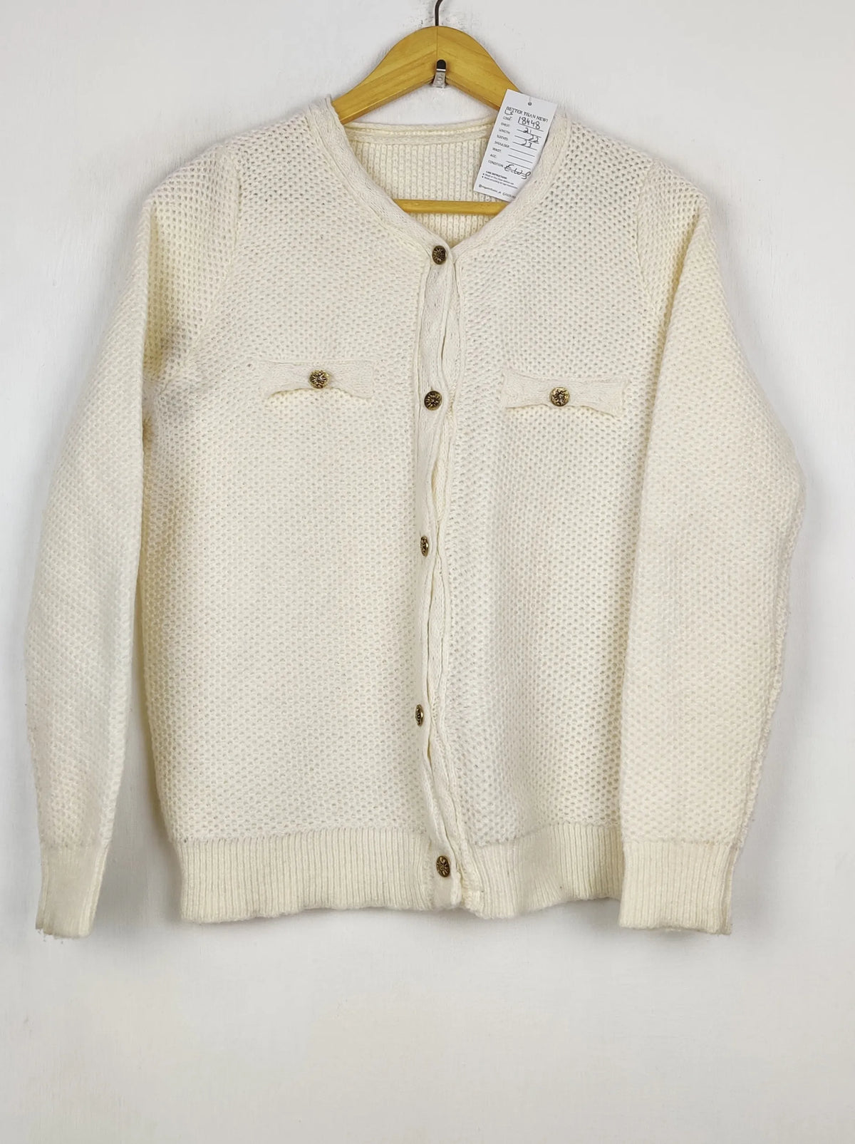 Buy online pre-used pre-loved 100% authentic & Original branded Unknown Brand (LS-18448) available in Pakistan. Top international brands avilable.