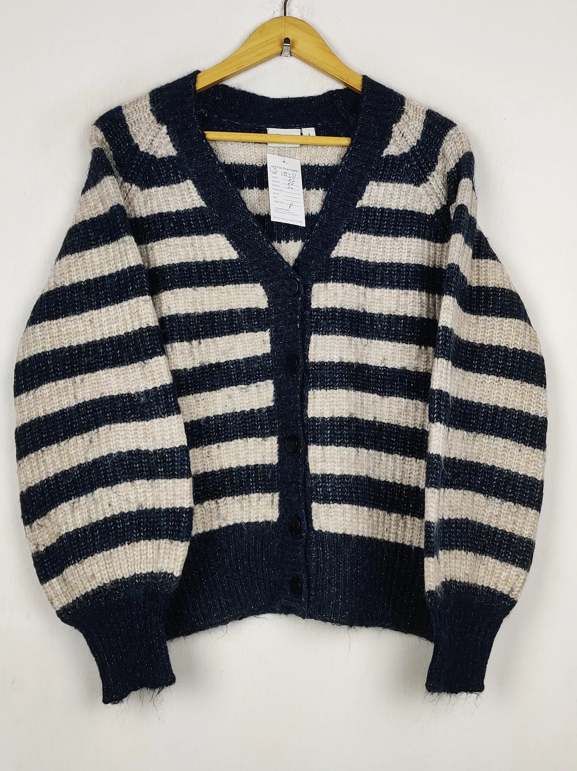 Buy online pre-used pre-loved 100% authentic & Original branded Saint (LS-18451) available in Pakistan. Top international brands avilable.