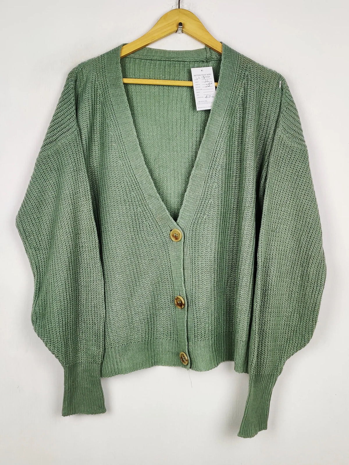 Buy online pre-used pre-loved 100% authentic & Original branded H&M (LS-18454) available in Pakistan. Top international brands avilable.