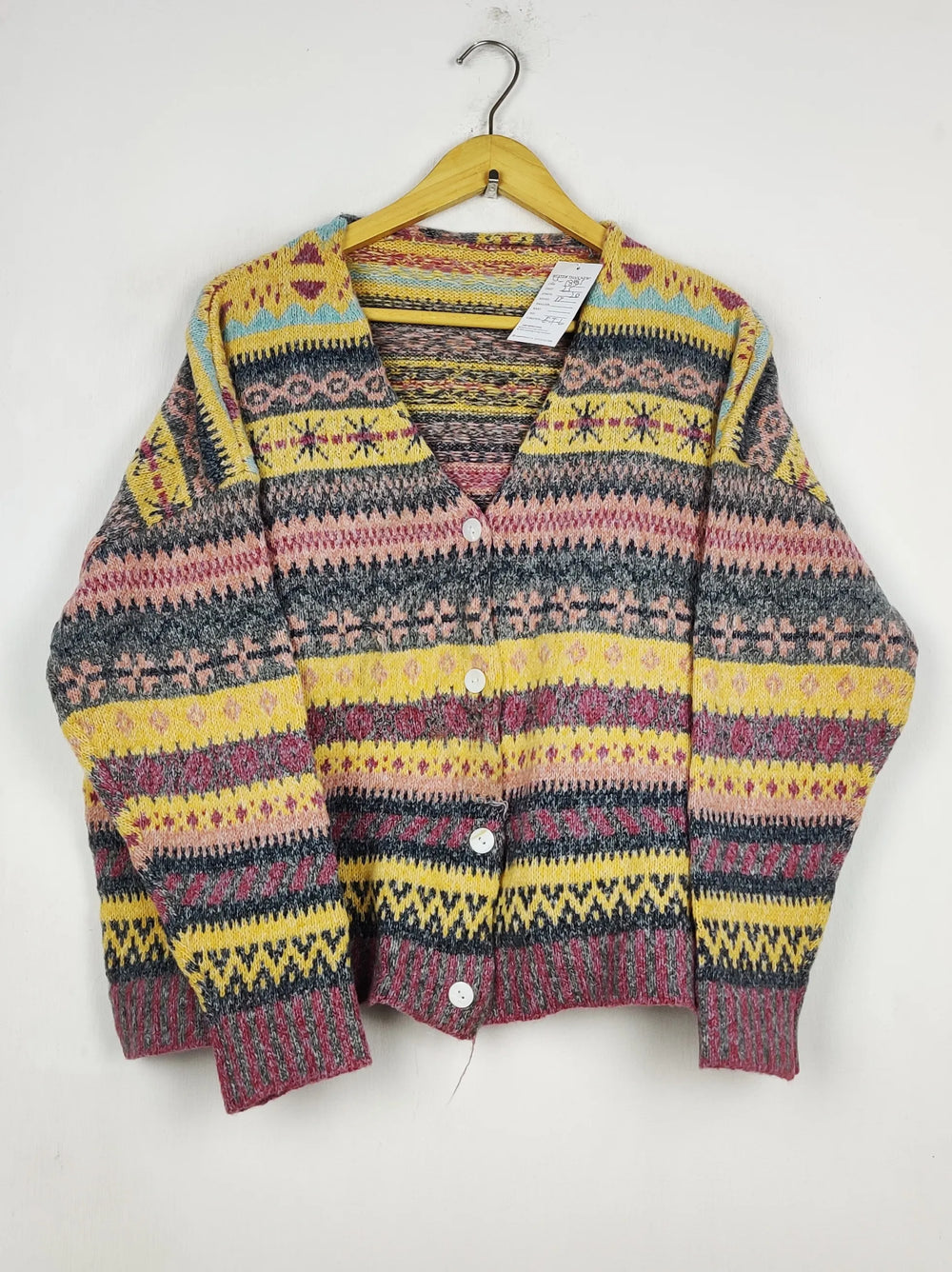 Buy online pre-used pre-loved 100% authentic & Original branded Unknown Brand (LS-18481) available in Pakistan. Top international brands avilable.