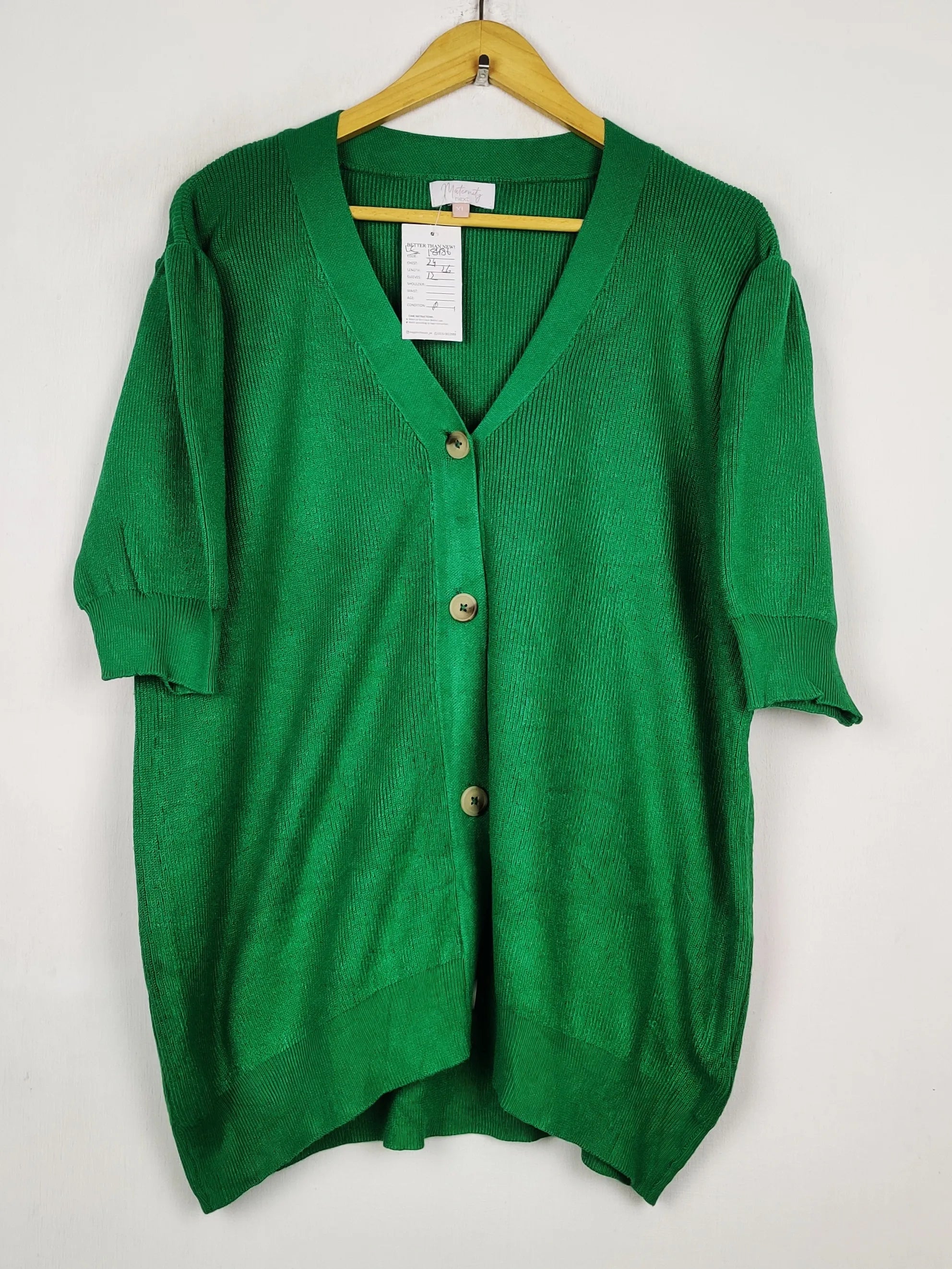 Buy online pre-used pre-loved 100% authentic & Original branded Maternity (LS-18486) available in Pakistan. Top international brands avilable.