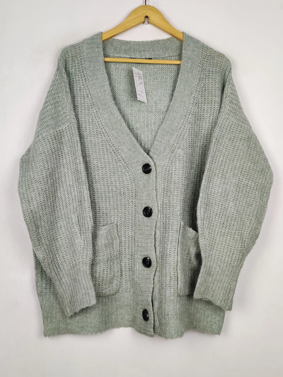 Buy online pre-used pre-loved 100% authentic & Original branded Dunnes Stores (LS-18503) available in Pakistan. Top international brands avilable.