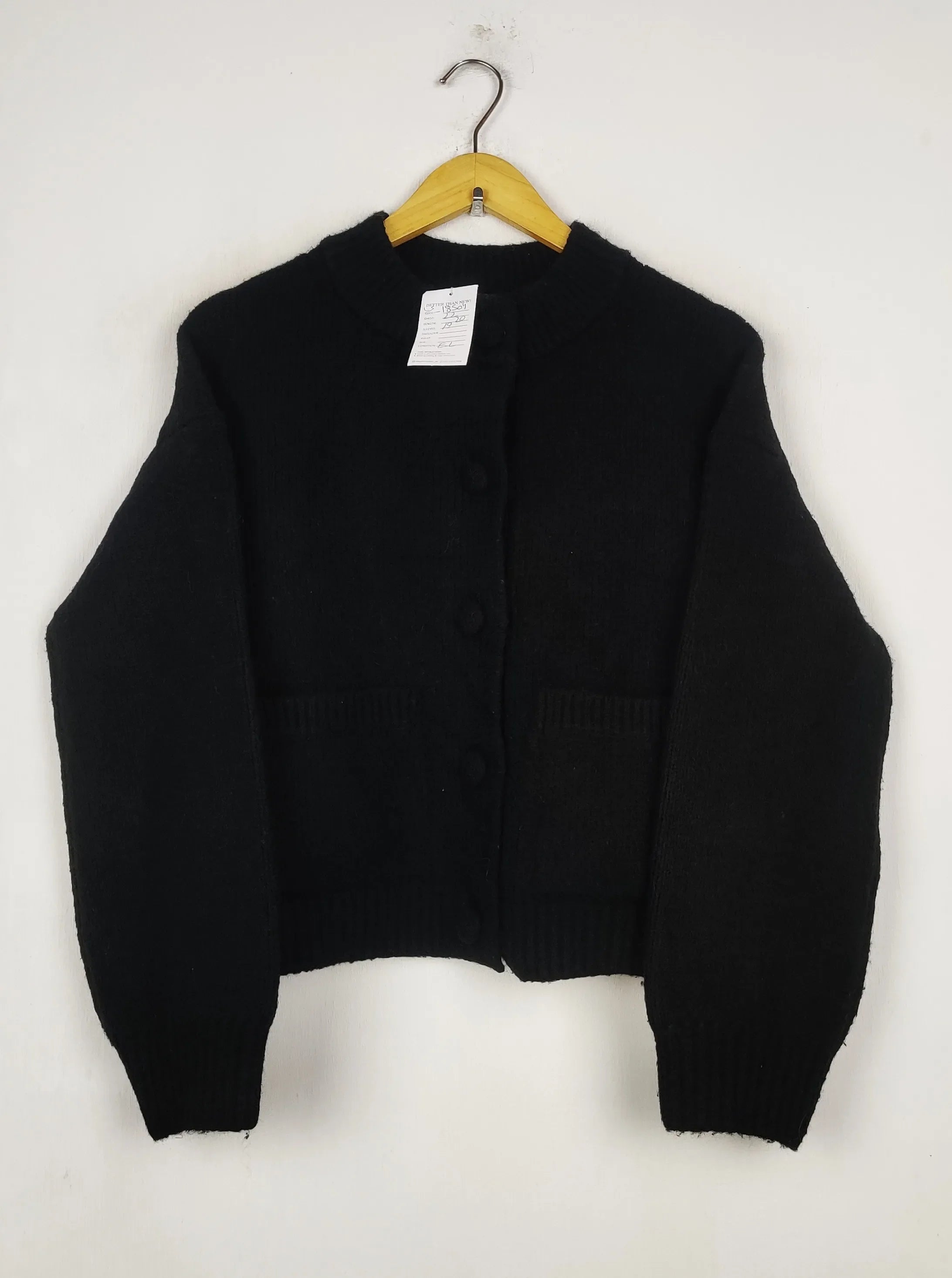 Buy online pre-used pre-loved 100% authentic & Original branded Primark (LS-18504) available in Pakistan. Top international brands avilable.