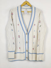 Buy online pre-used pre-loved 100% authentic & Original branded River Island (LS-18529) available in Pakistan. Top international brands avilable.