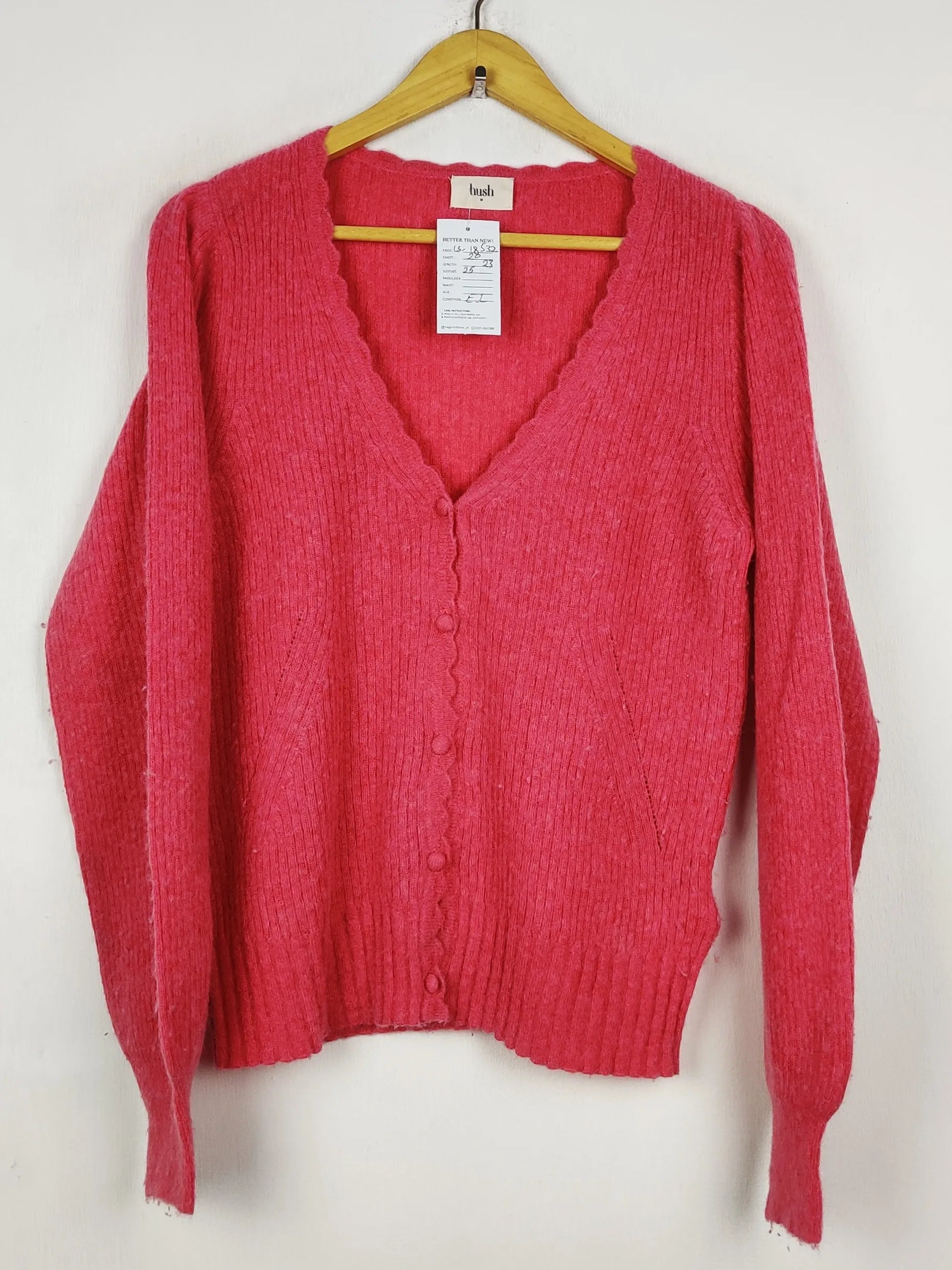 Buy online pre-used pre-loved 100% authentic & Original branded Hush (LS-18532) available in Pakistan. Top international brands avilable.