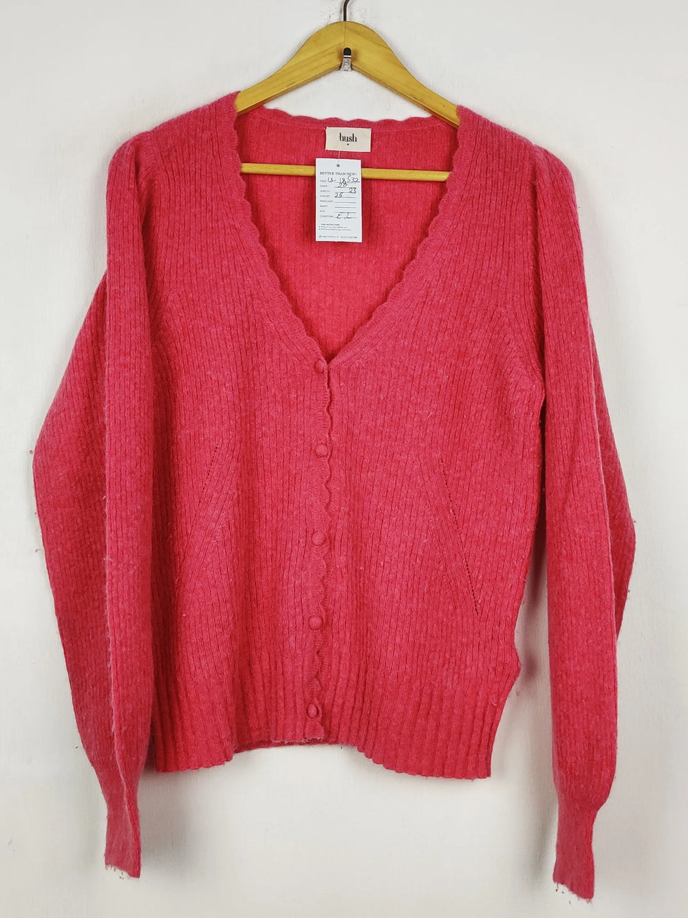 Buy online pre-used pre-loved 100% authentic & Original branded Hush (LS-18532) available in Pakistan. Top international brands avilable.