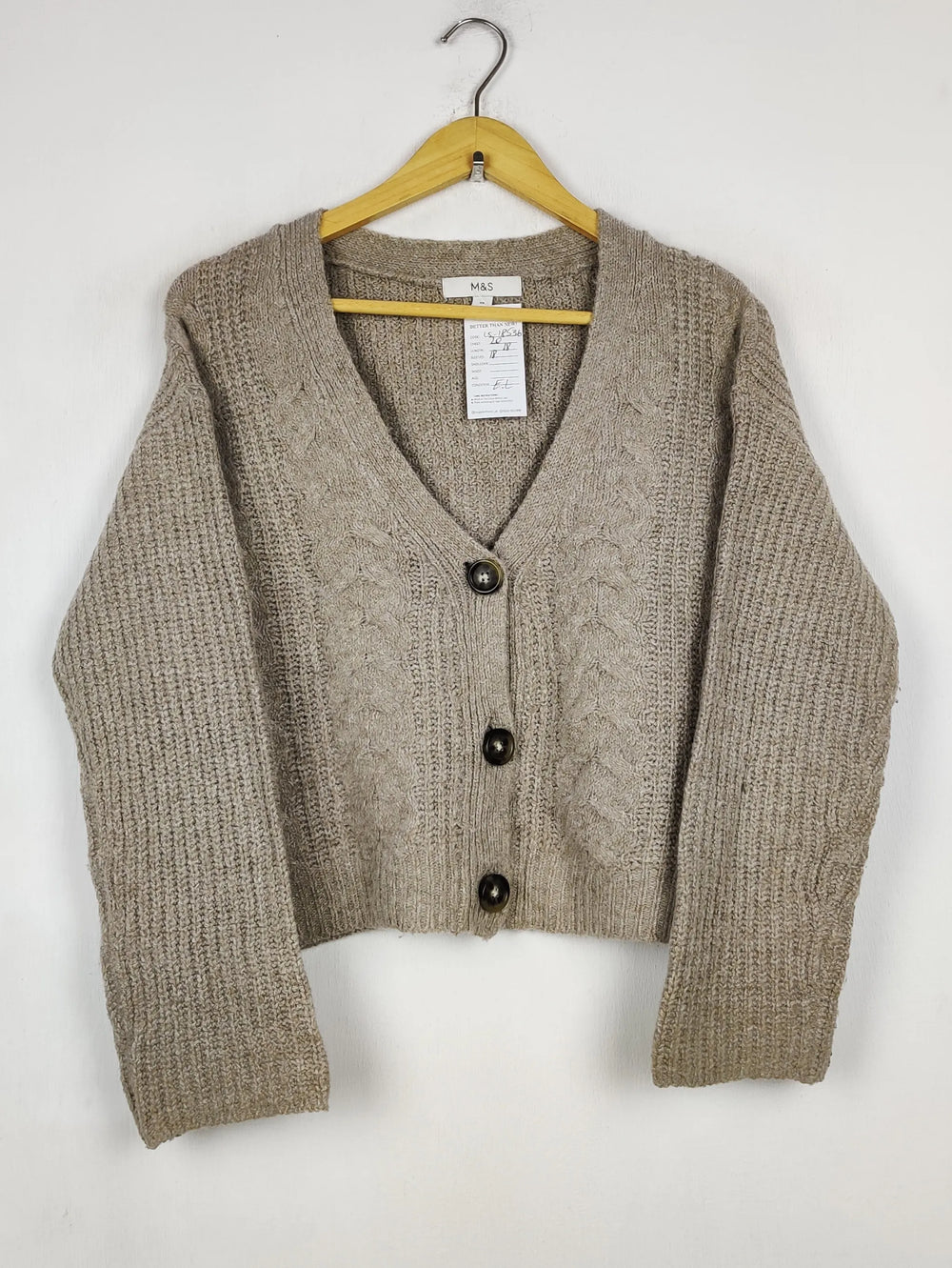 Buy online pre-used pre-loved 100% authentic & Original branded Marks & Spencer (LS-18536) available in Pakistan. Top international brands avilable.