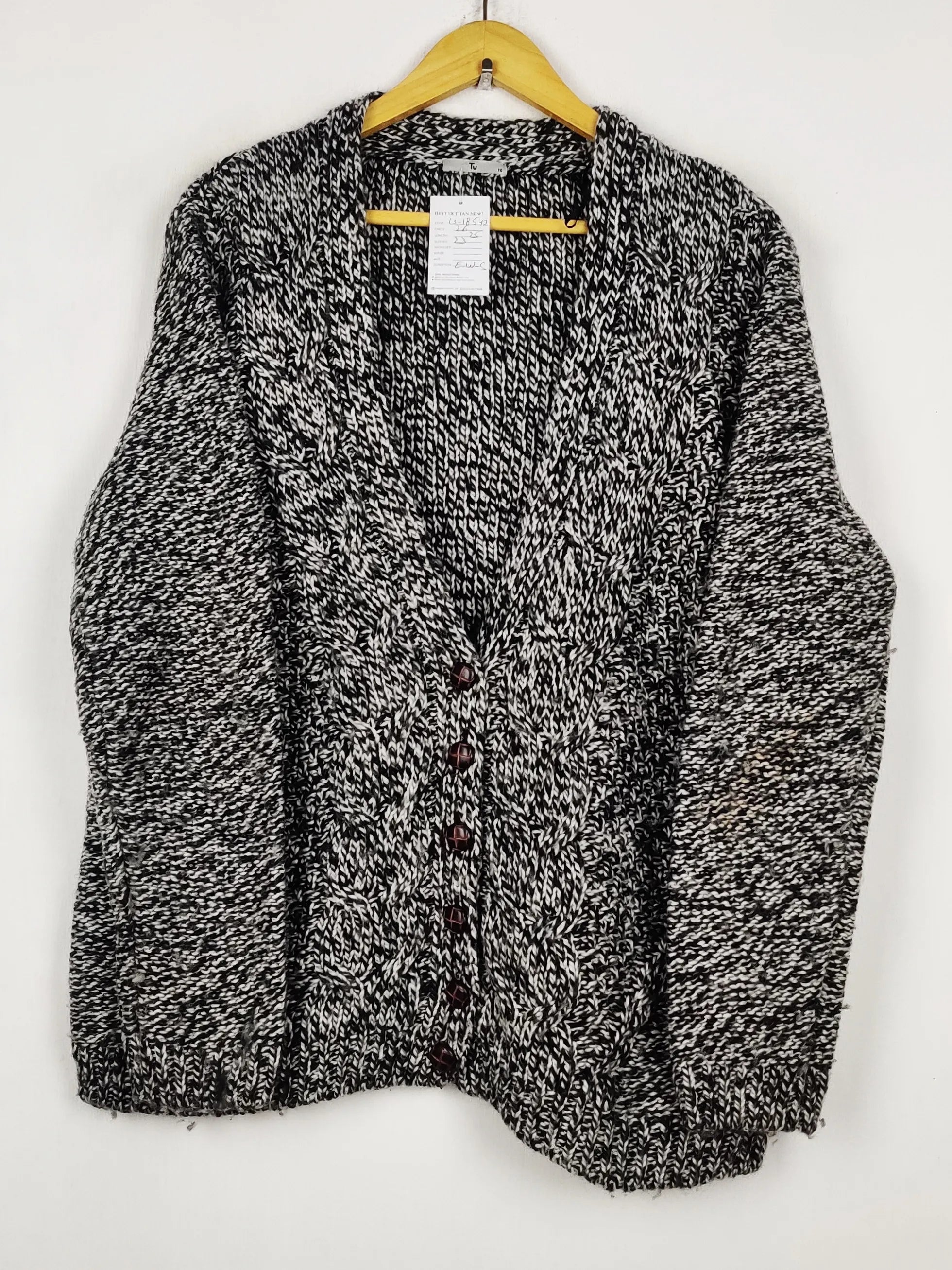 Buy online pre-used pre-loved 100% authentic & Original branded Tu (LS-18542) available in Pakistan. Top international brands avilable.