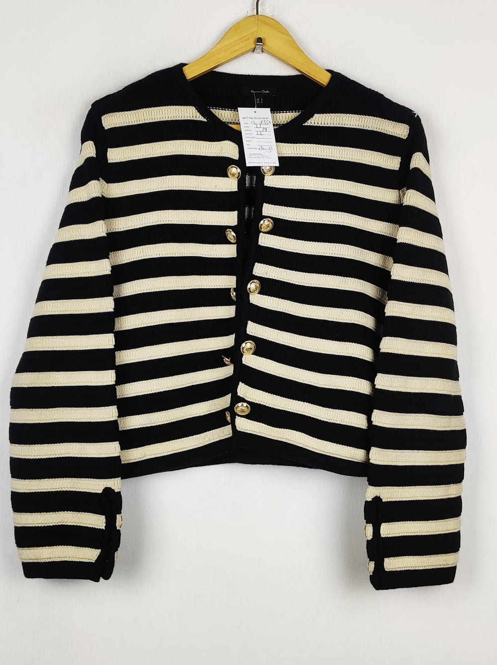 Buy online pre-used pre-loved 100% authentic & Original branded Massimo Dutti (LS-18553) available in Pakistan. Top international brands avilable.