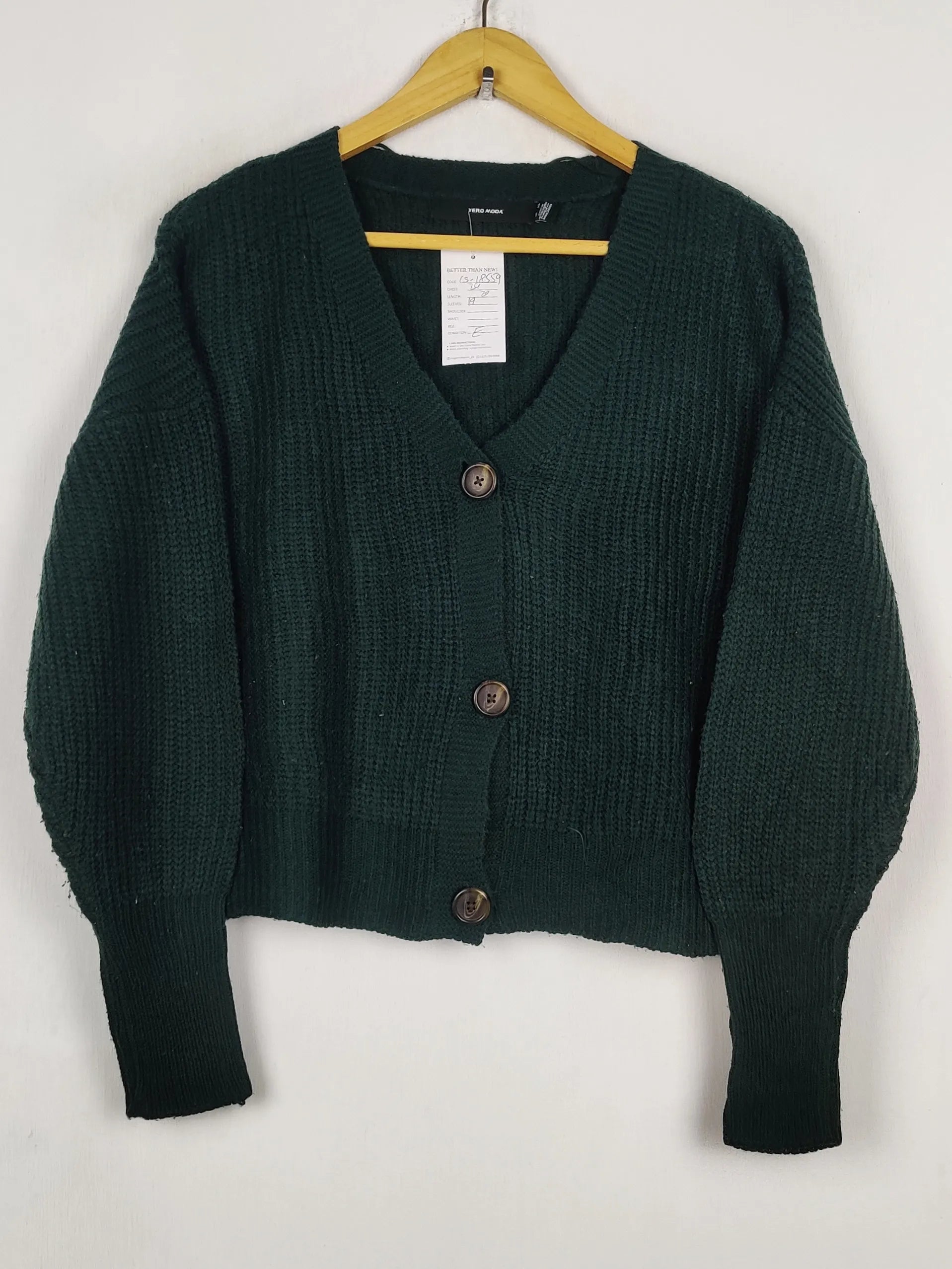 Buy online pre-used pre-loved 100% authentic & Original branded Vero Moda (LS-18559) available in Pakistan. Top international brands avilable.