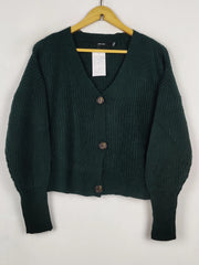 Buy online pre-used pre-loved 100% authentic & Original branded Vero Moda (LS-18559) available in Pakistan. Top international brands avilable.