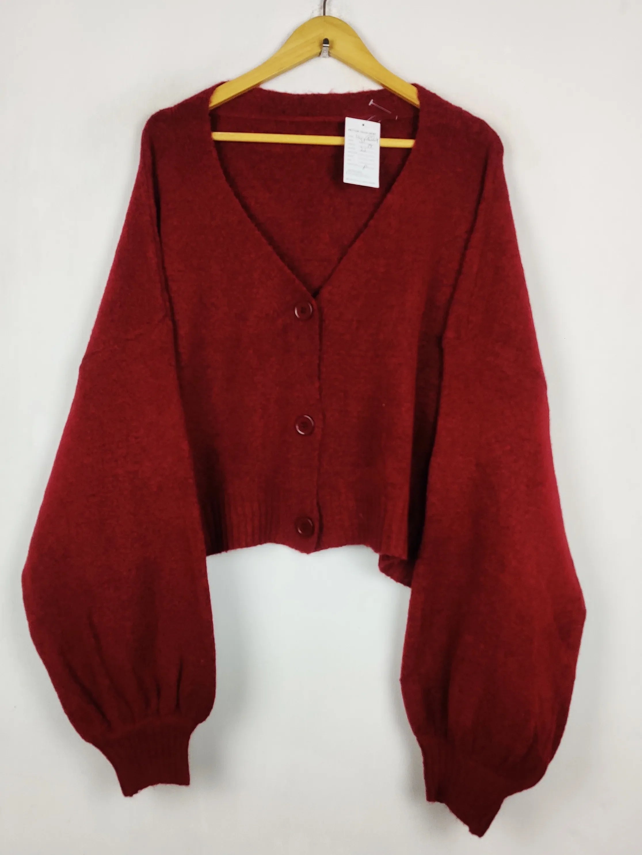Buy online pre-used pre-loved 100% authentic & Original branded Unknown Brand (LS-18564) available in Pakistan. Top international brands avilable.
