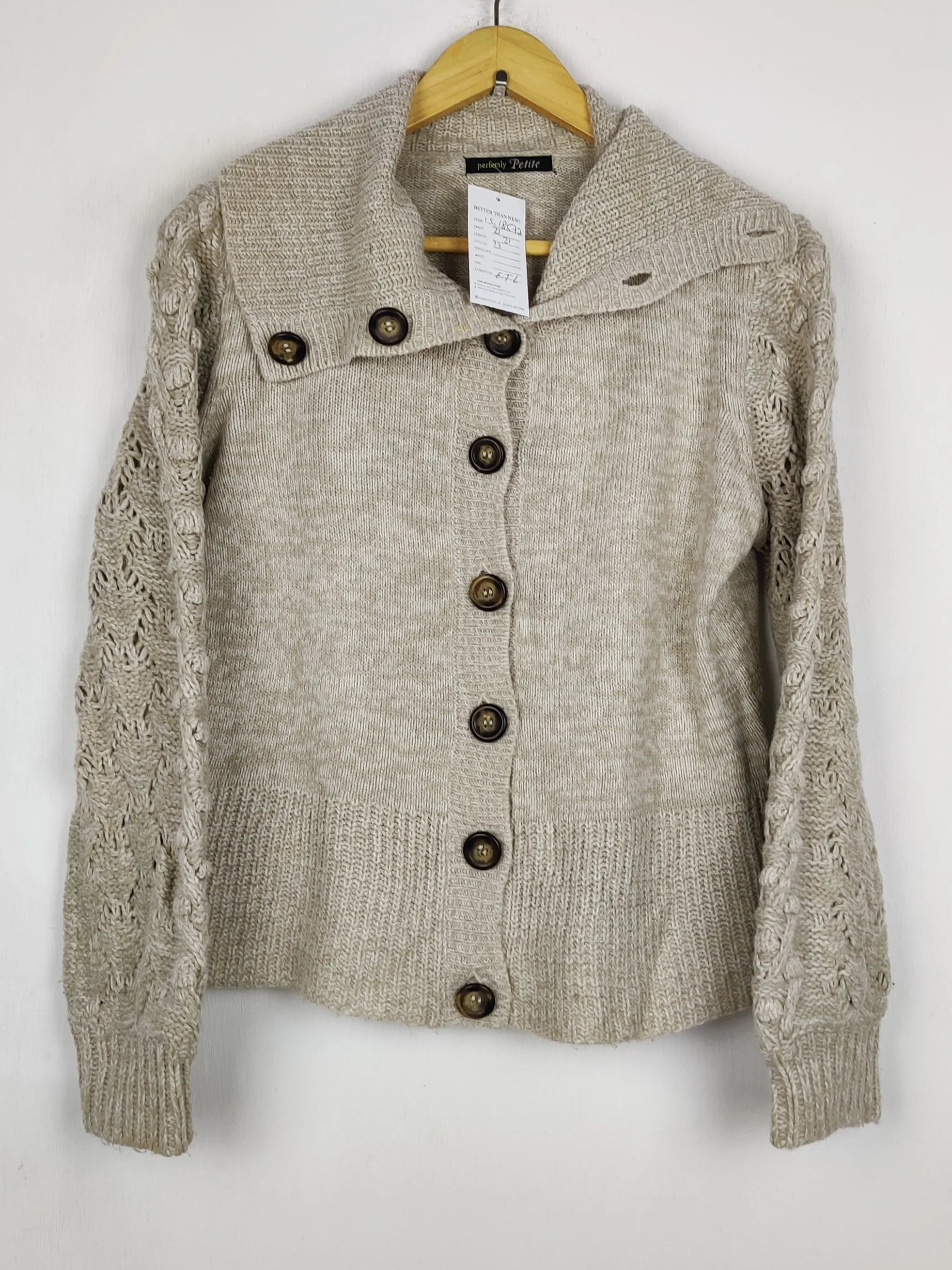 Buy online pre-used pre-loved 100% authentic & Original branded Petite (LS-18572) available in Pakistan. Top international brands avilable.