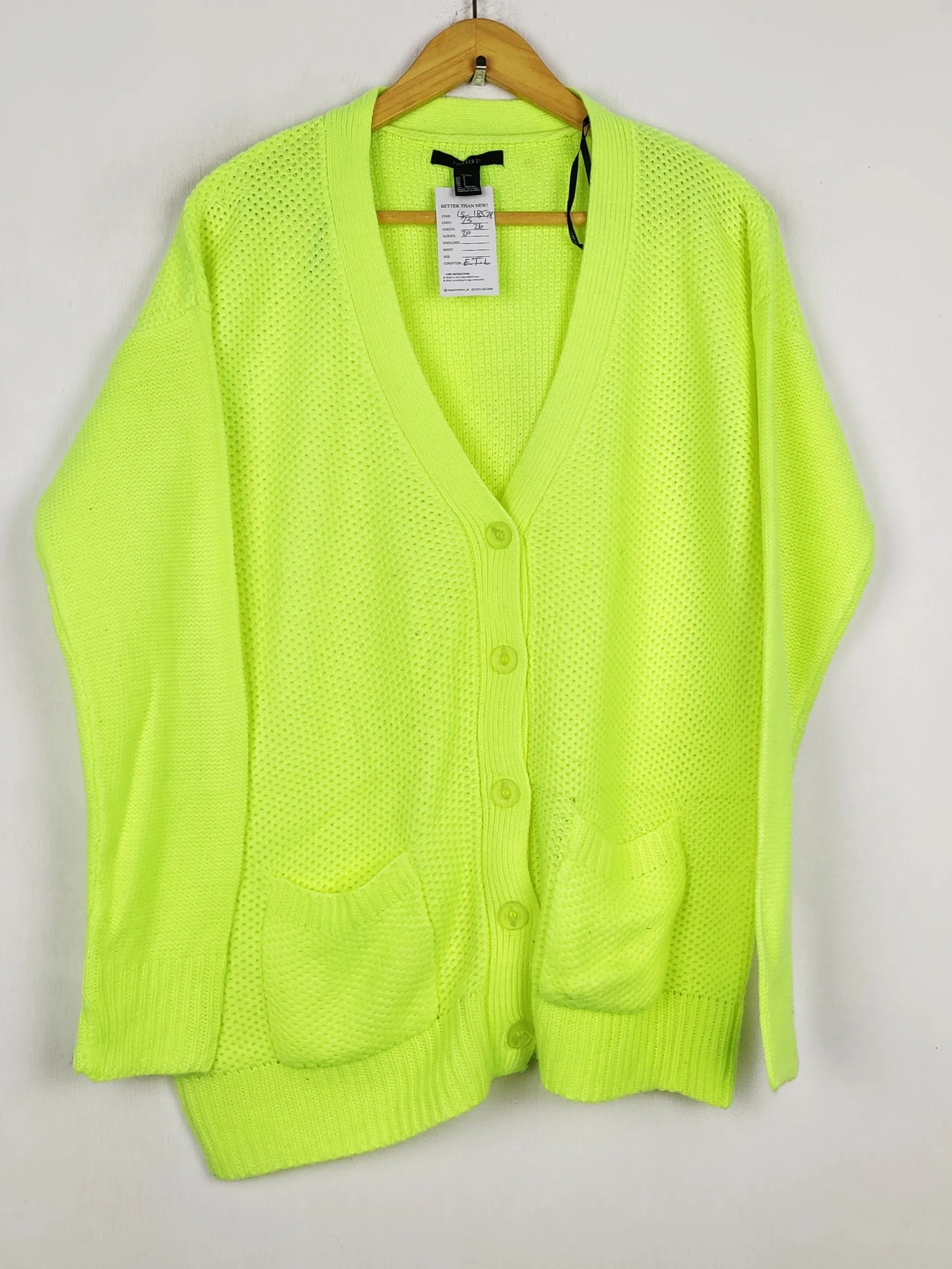Buy online pre-used pre-loved 100% authentic & Original branded Forever 21 (LS-18578) available in Pakistan. Top international brands avilable.