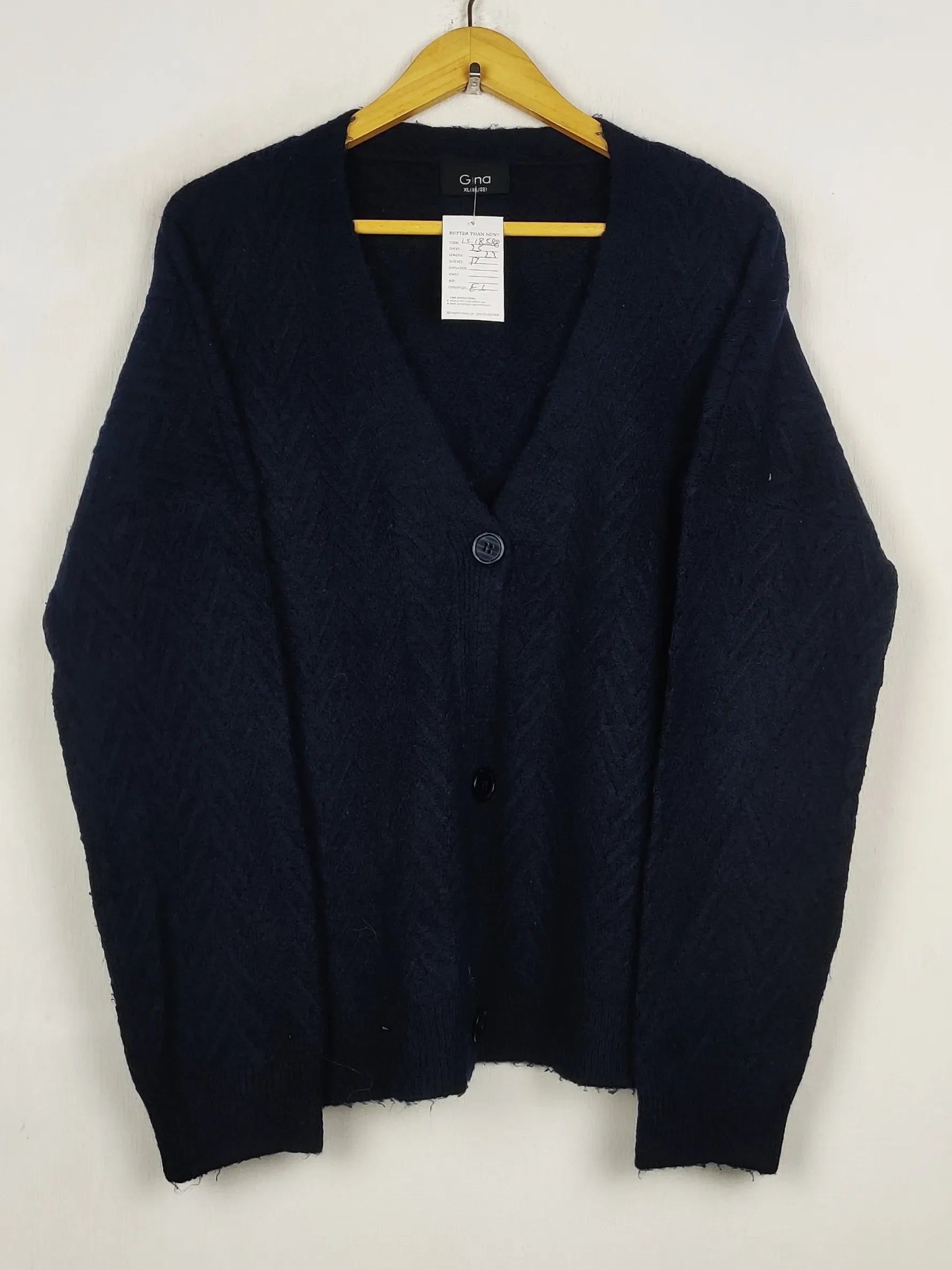Buy online pre-used pre-loved 100% authentic & Original branded Gina (LS-18588) available in Pakistan. Top international brands avilable.