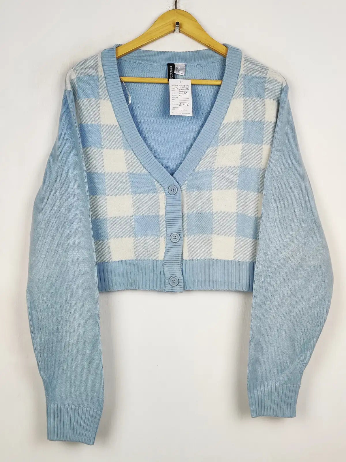 Buy online pre-used pre-loved 100% authentic & Original branded H&M (LS-18598) available in Pakistan. Top international brands avilable.