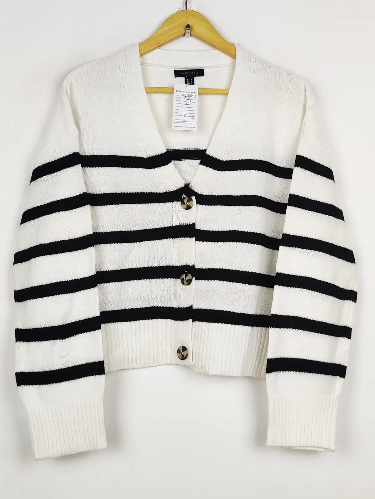 Buy online pre-used pre-loved 100% authentic & Original branded New Look (LS-18604) available in Pakistan. Top international brands avilable.