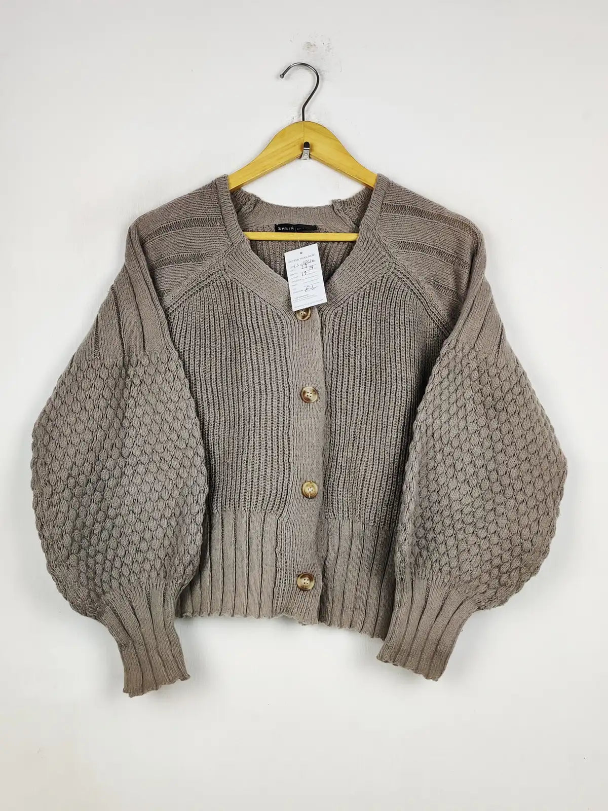Buy online pre-used pre-loved 100% authentic & Original branded Shein (LS-18610) available in Pakistan. Top international brands avilable.